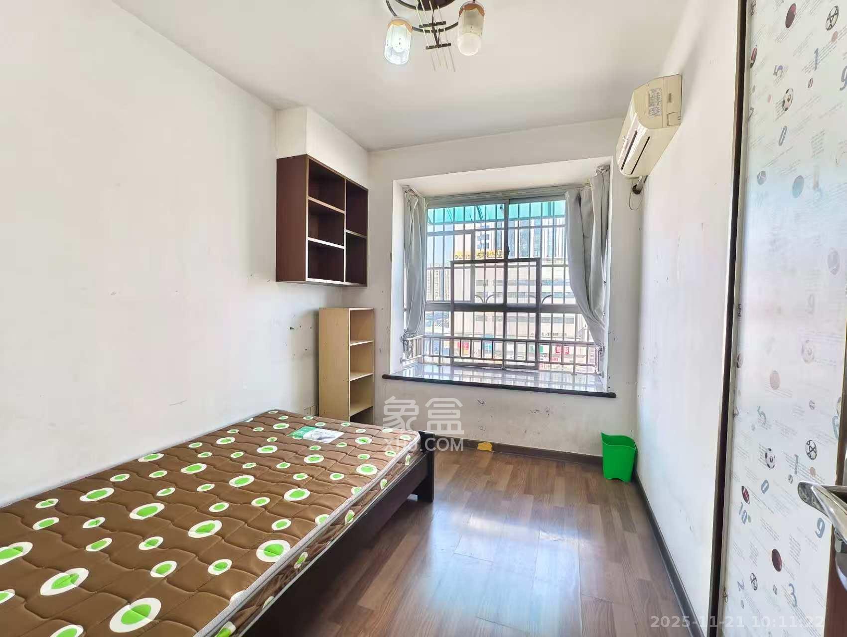 新世纪家园 3室2厅2卫 2600.0元/月 新世纪家园 3室2厅2卫 2600.0元/月室内图