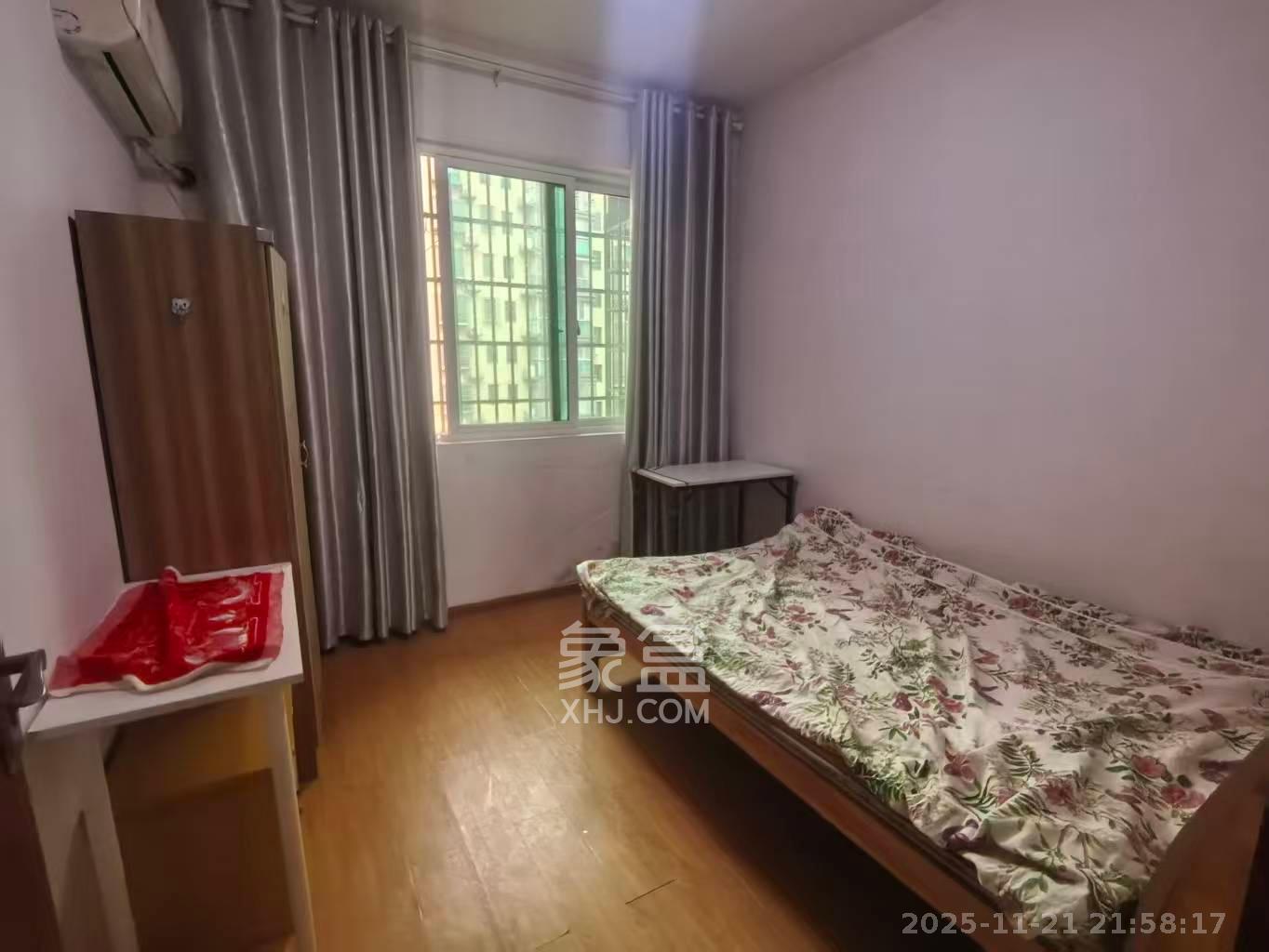 麓谷加州阳光 3室2厅2卫 2000.0元/月 麓谷加州阳光 3室2厅2卫 2000.0元/月室内图