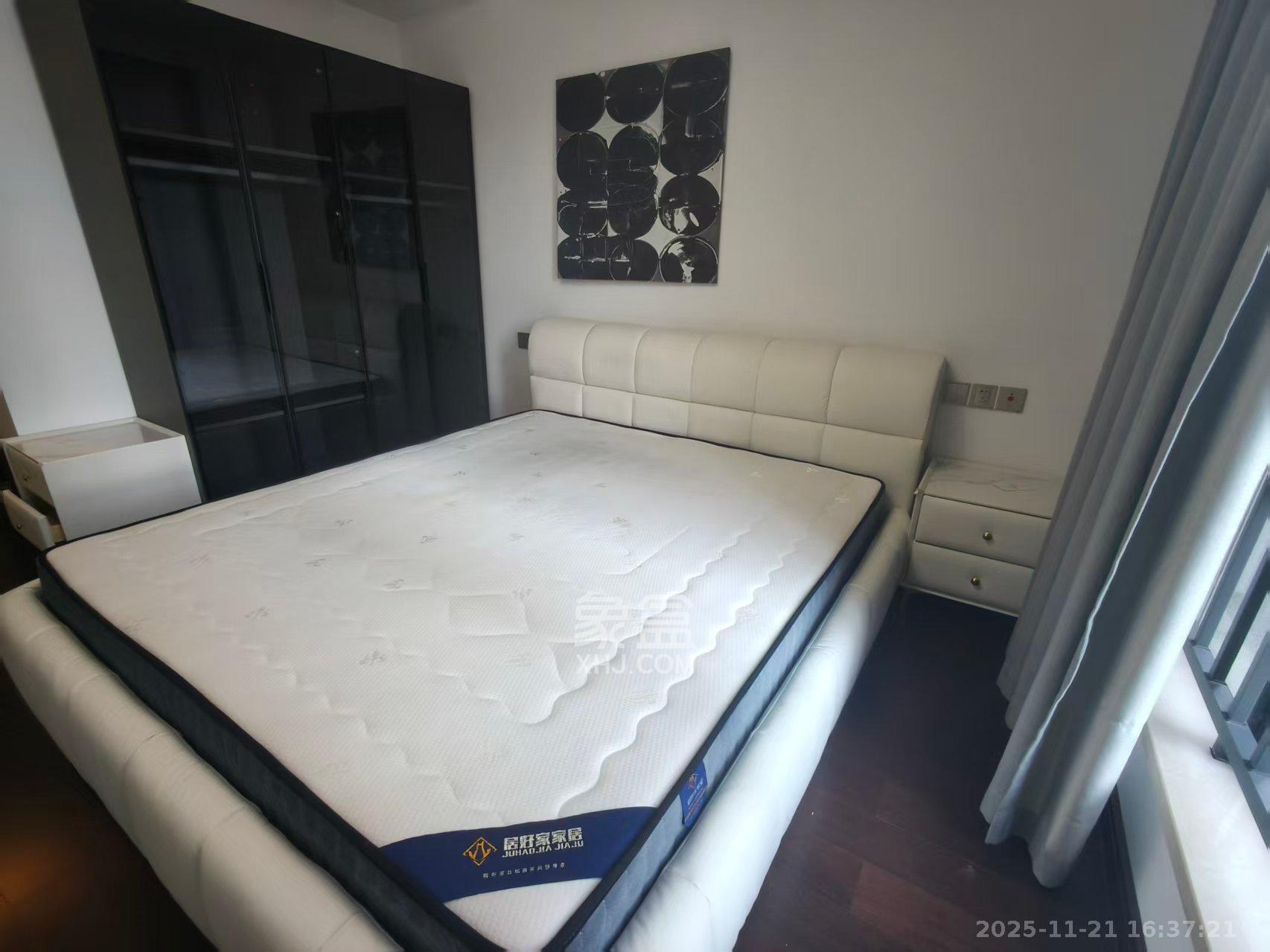 绿地长沙城际空间站(绿地新里佳苑) 3室2厅2卫 2700.0元/月 绿地长沙城际空间站(绿地新里佳苑) 3室2厅2卫 2700.0元/月室内图