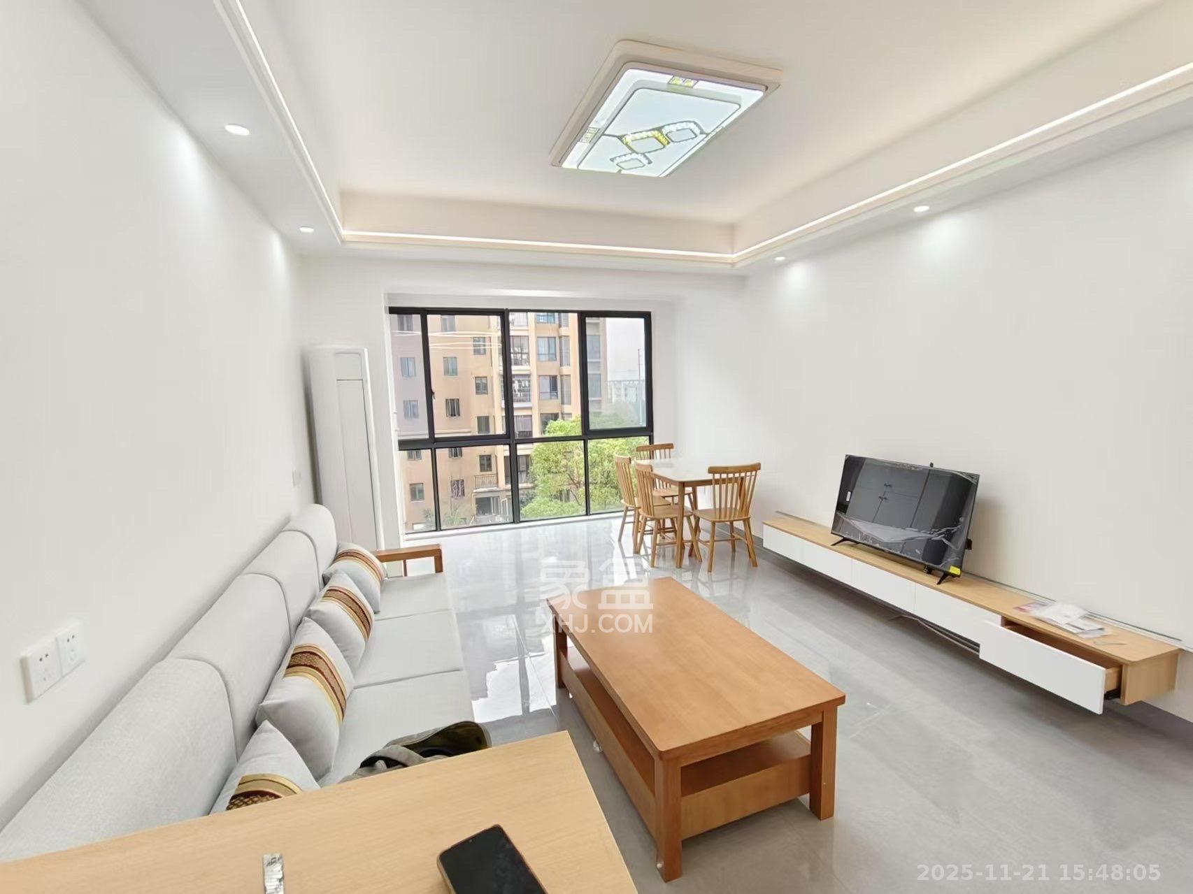 深业睿城  2室1厅2卫    2200.0元/月室内图1