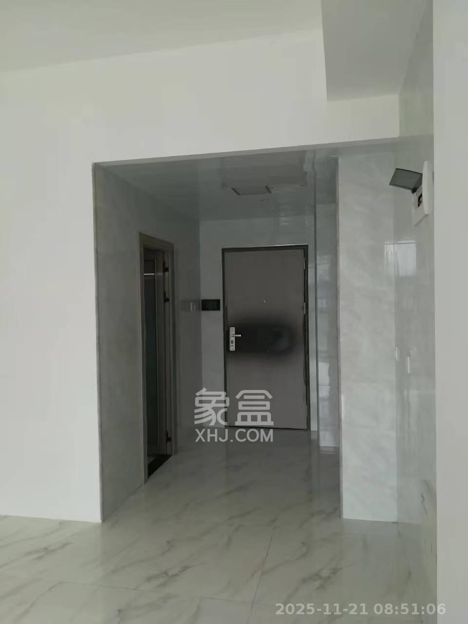 新世界广场  1室1厅1卫    1600.0元/月室内图