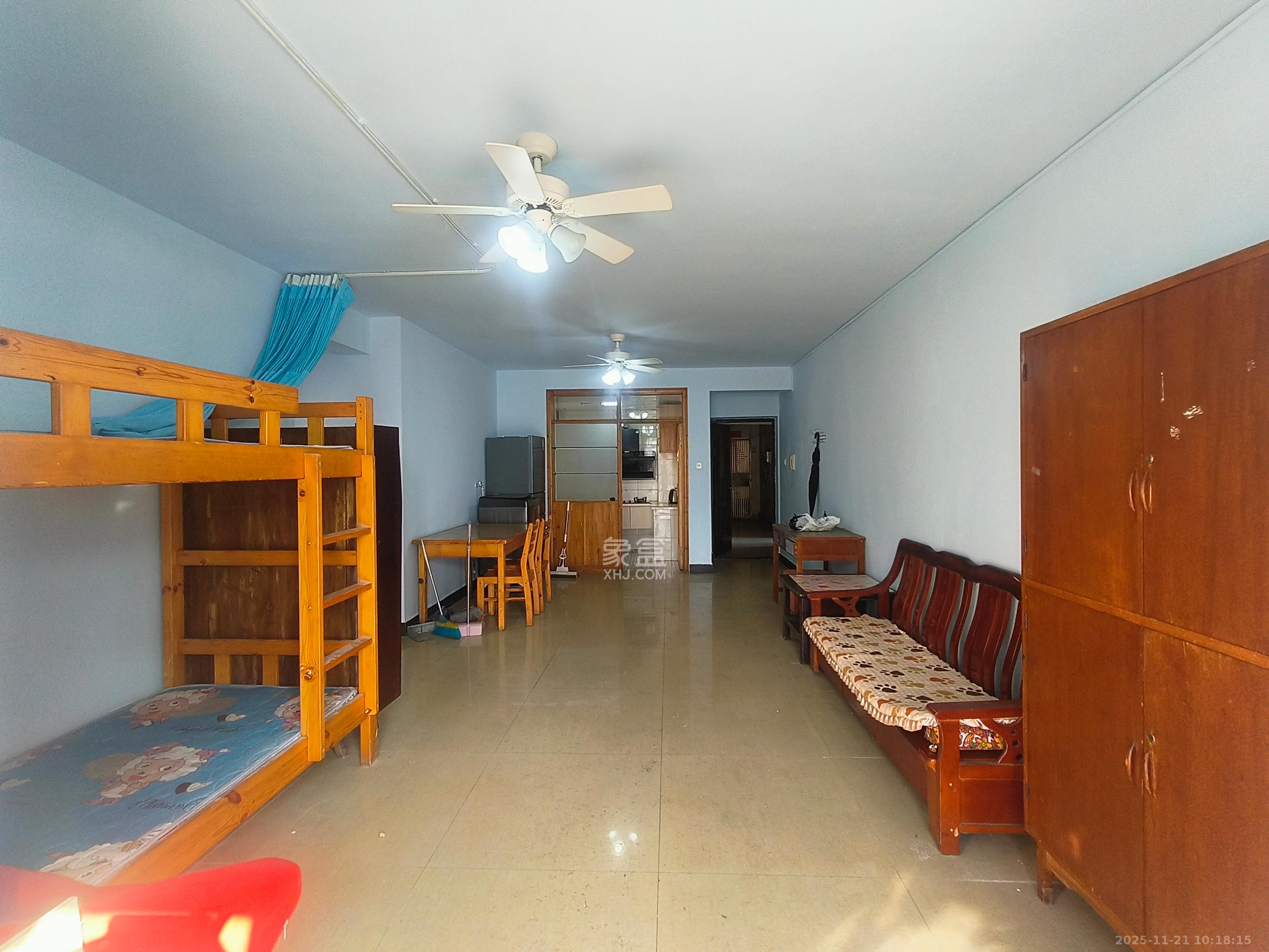 枫林美景 3室2厅2卫 2000.0元/月 枫林美景 3室2厅2卫 2000.0元/月室内图