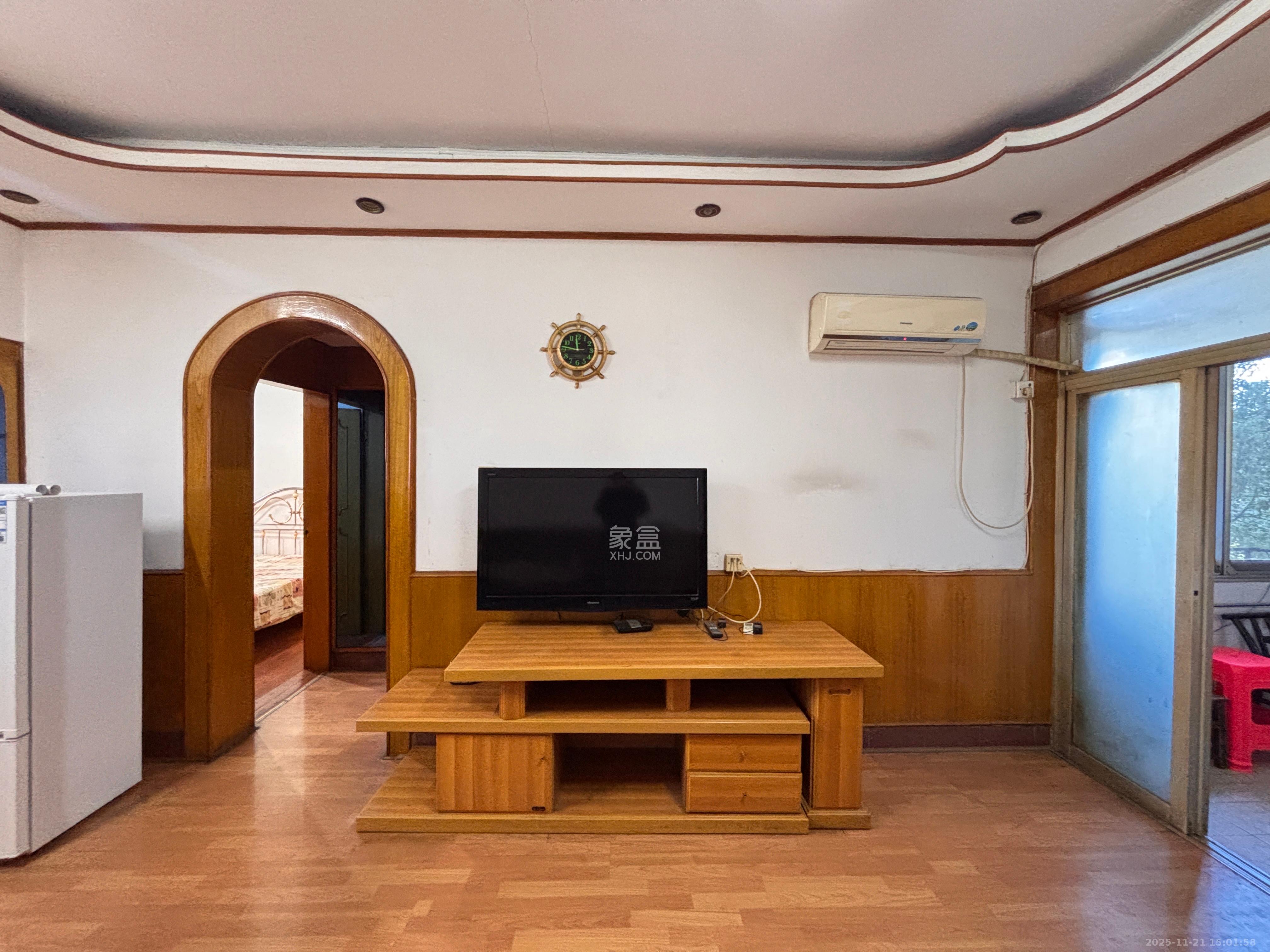 三印宿舍  2室1厅1卫    1200.0元/月