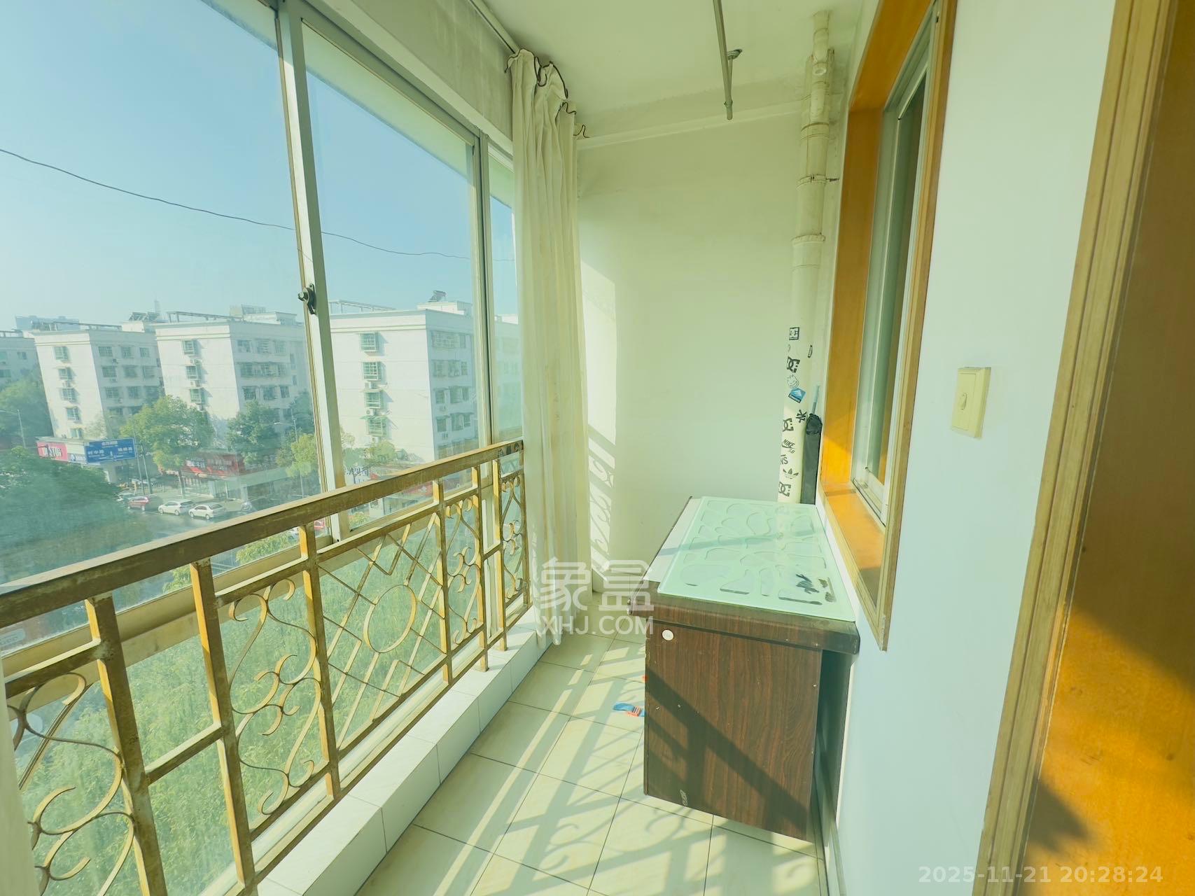 中南汽车世界 2室2厅1卫 1000.0元/月 中南汽车世界 2室2厅1卫 1000.0元/月室内图