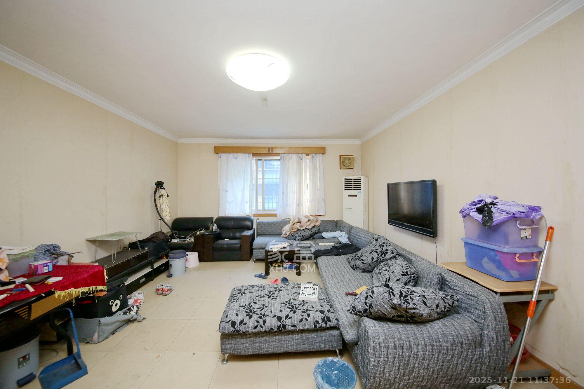 铭园小区 5室2厅3卫 4500.0元/月 铭园小区 5室2厅3卫 4500.0元/月室内图