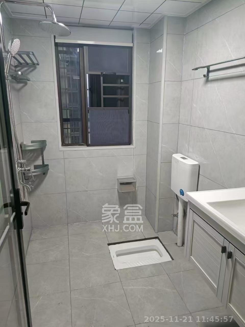 和润园三期 3室2厅1卫 2600.0元/月 和润园三期 3室2厅1卫 2600.0元/月室内图