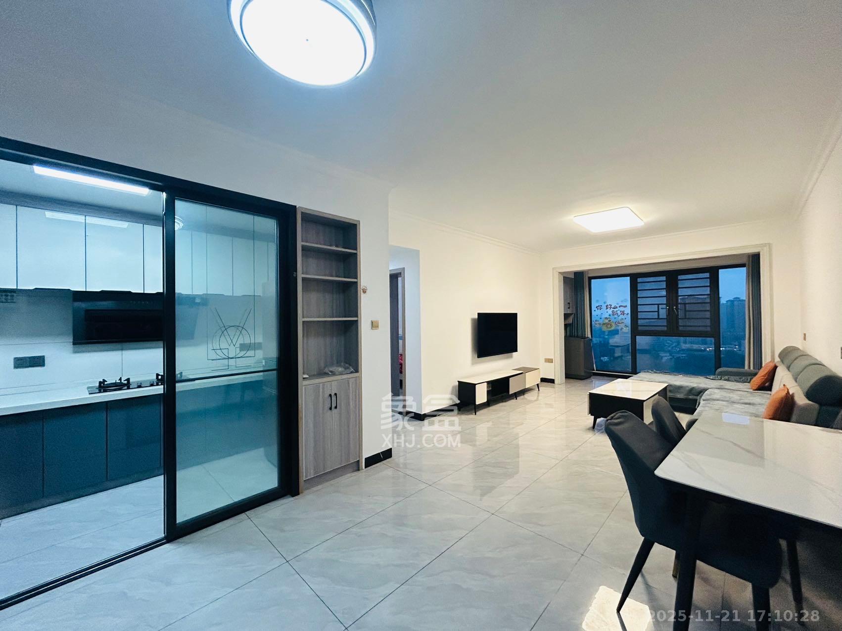 金南家园三期  3室2厅1卫    2400.0元/月室内图