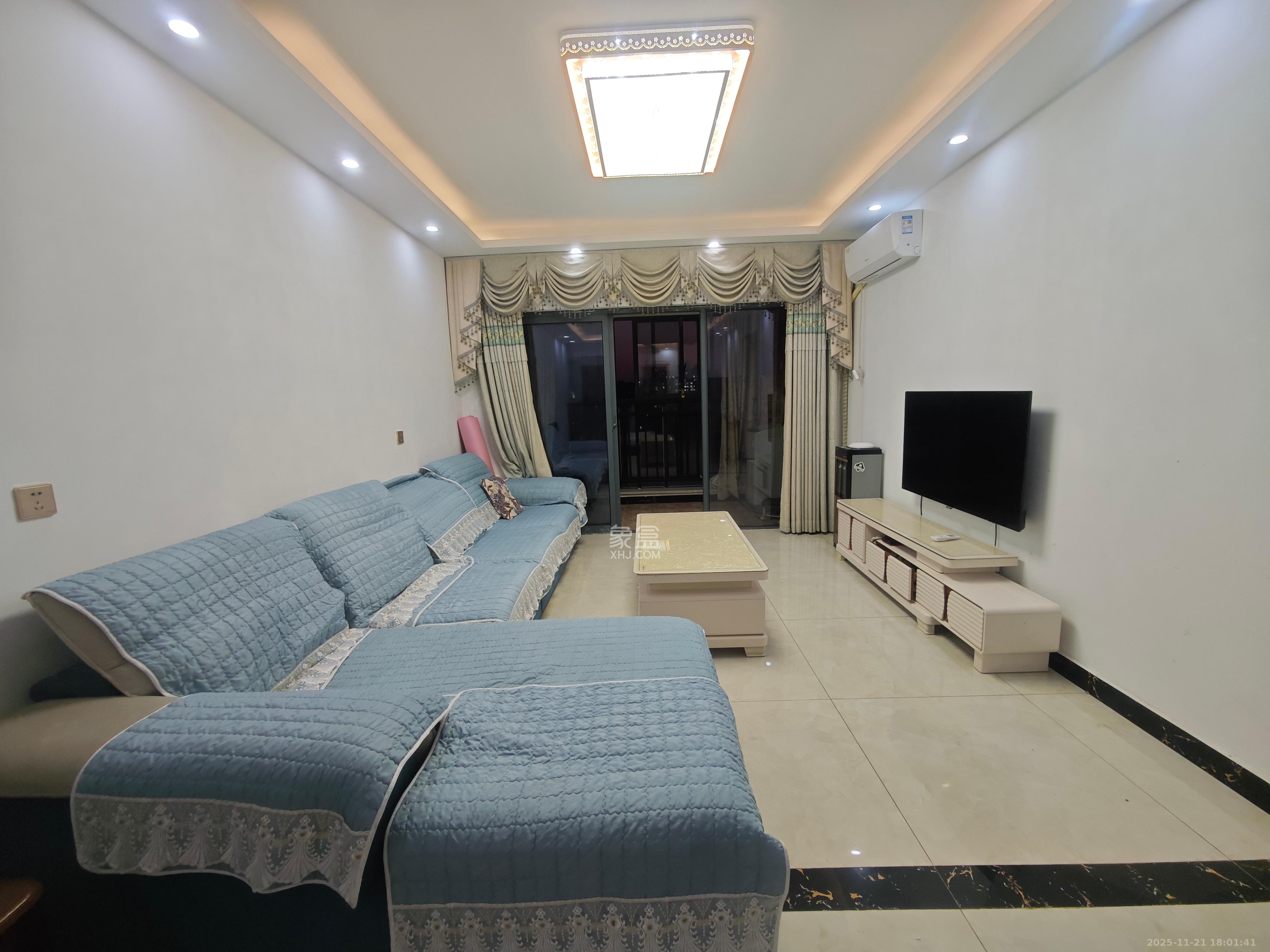 荣盛花语书苑  3室2厅1卫    2500.0元/月