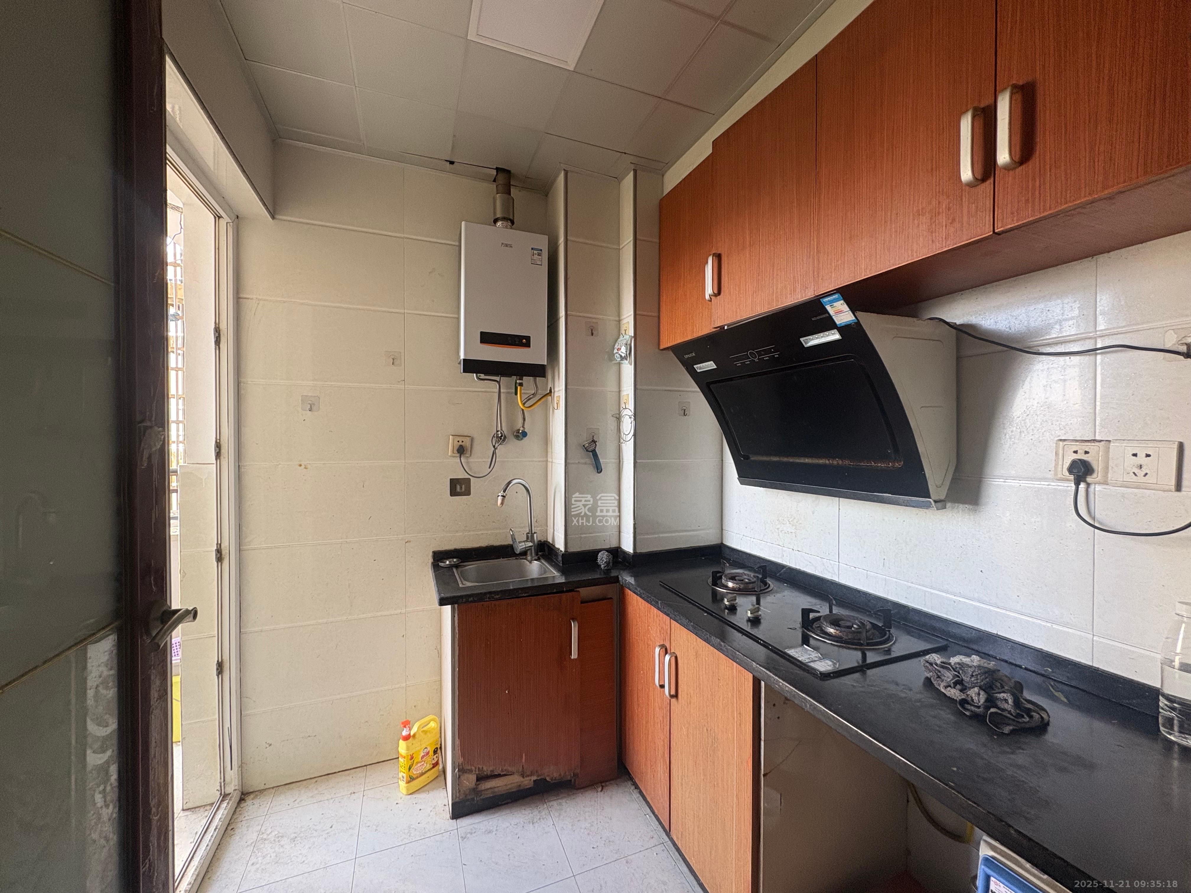 楚天世纪城东苑  3室2厅1卫    1600.0元/月室内图