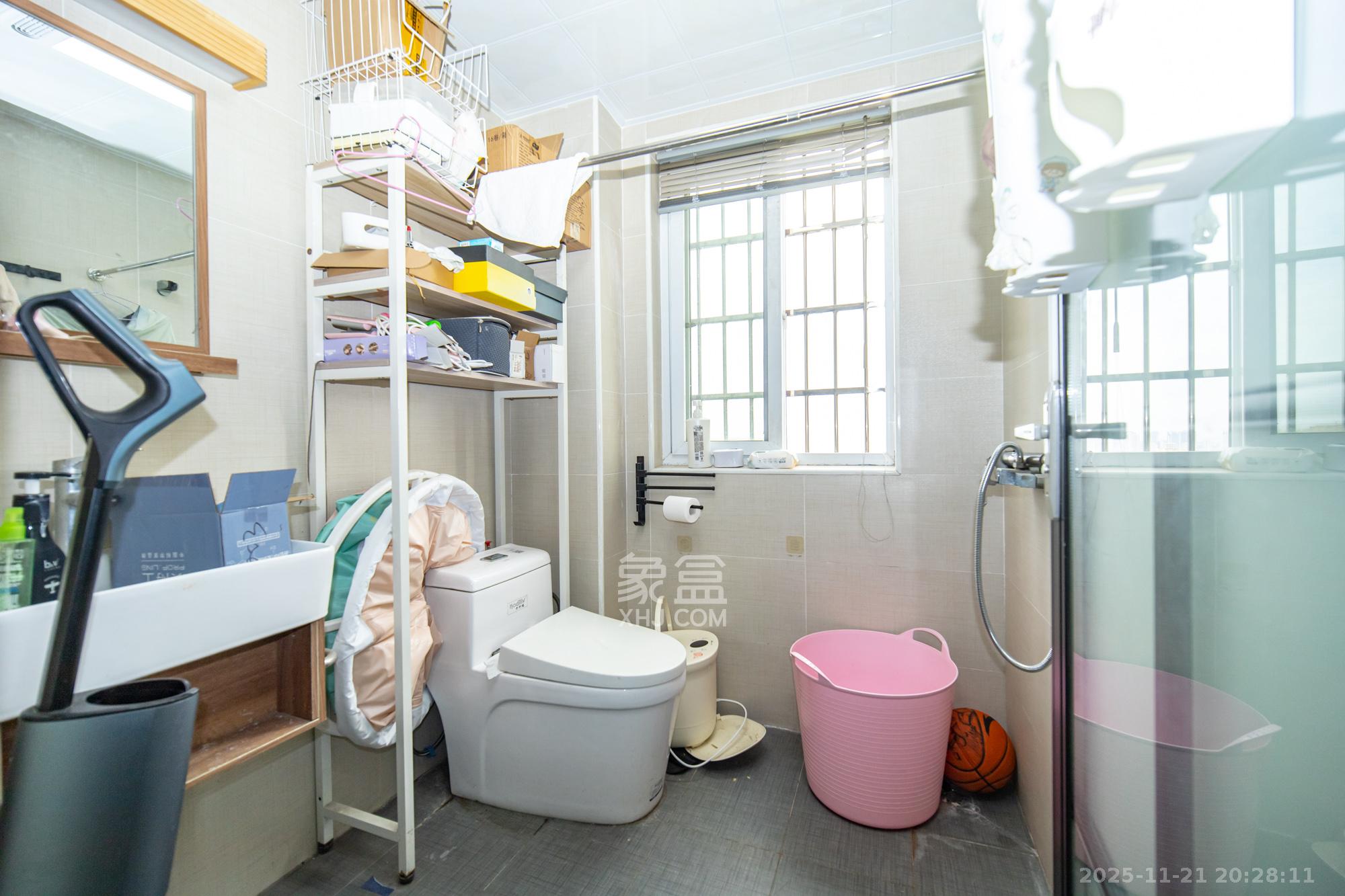 楚天世纪城西苑 3室2厅2卫 62.8万 楚天世纪城西苑 3室2厅2卫 62.8万卫生间