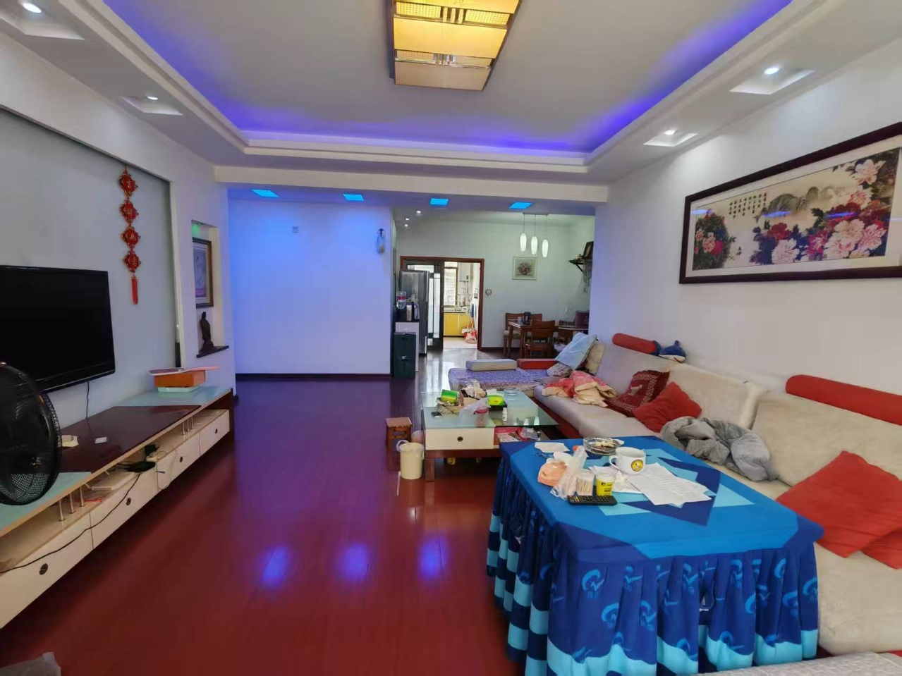 娄星区交通局  4室2厅2卫    68.8万