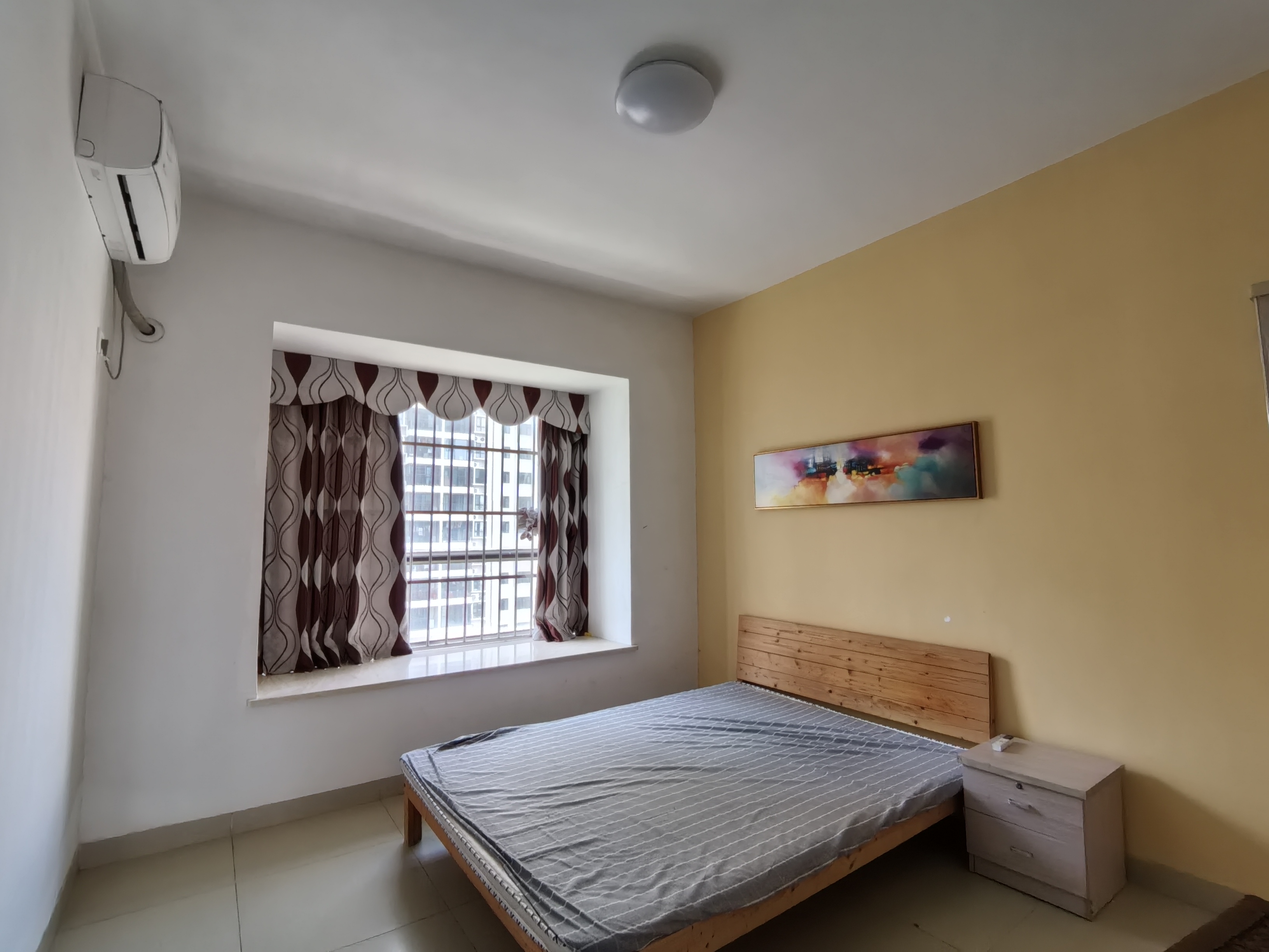 盛贤景都  3室1厅2卫    2500.0元/月室内图