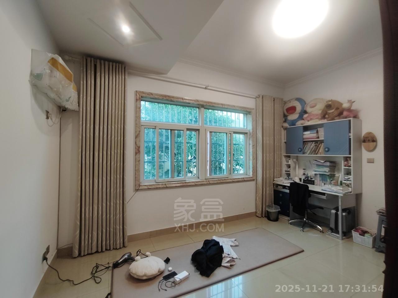 珠江花园 6室2厅4卫 8000.0元/月 珠江花园 6室2厅4卫 8000.0元/月室内图