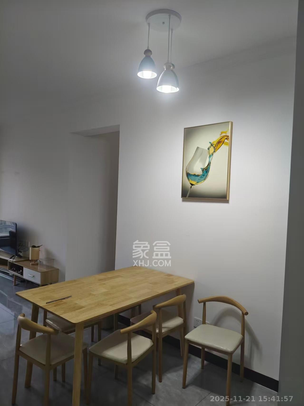 恒大江湾 3室1厅1卫 2300.0元/月 恒大江湾 3室1厅1卫 2300.0元/月室内图