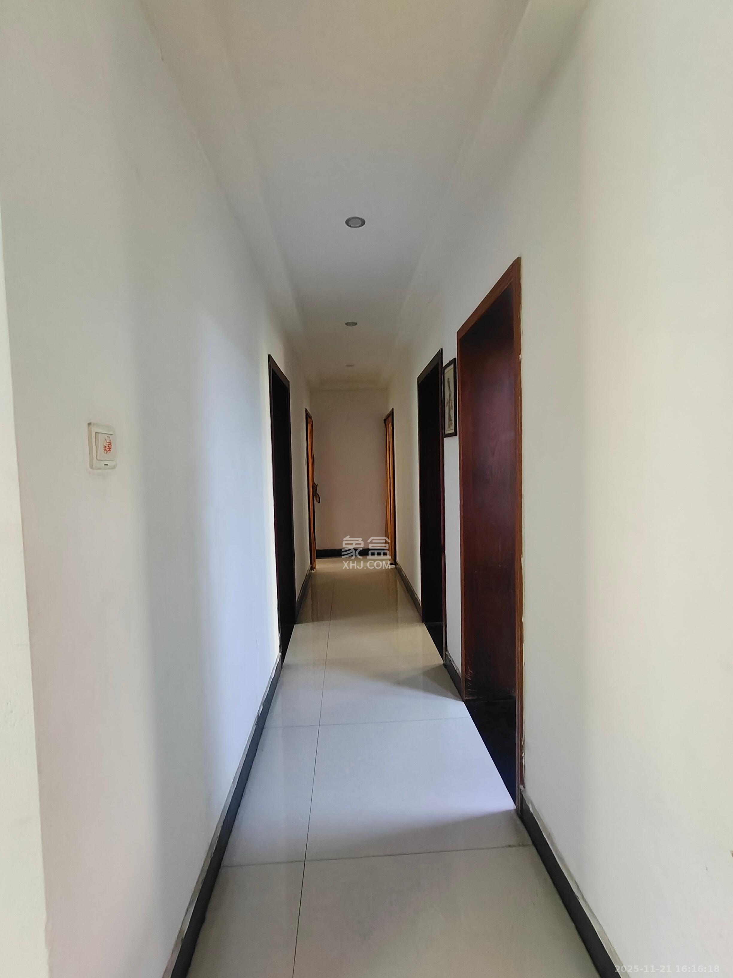 长丰星城 4室2厅2卫 1500.0元/月 长丰星城 4室2厅2卫 1500.0元/月室内图