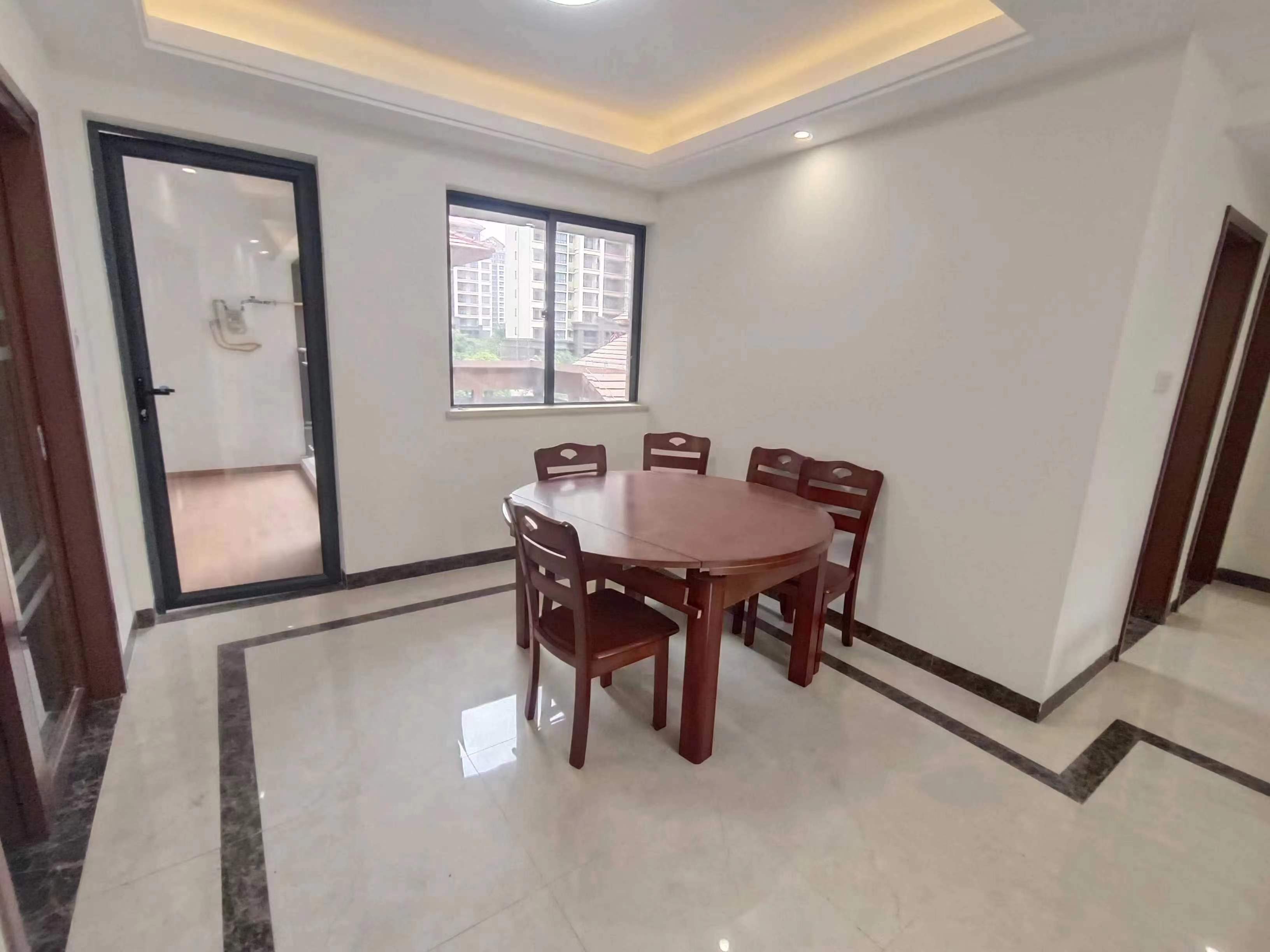 南海幸福汇 4室2厅2卫 2600.0元/月 南海幸福汇 4室2厅2卫 2600.0元/月户型图