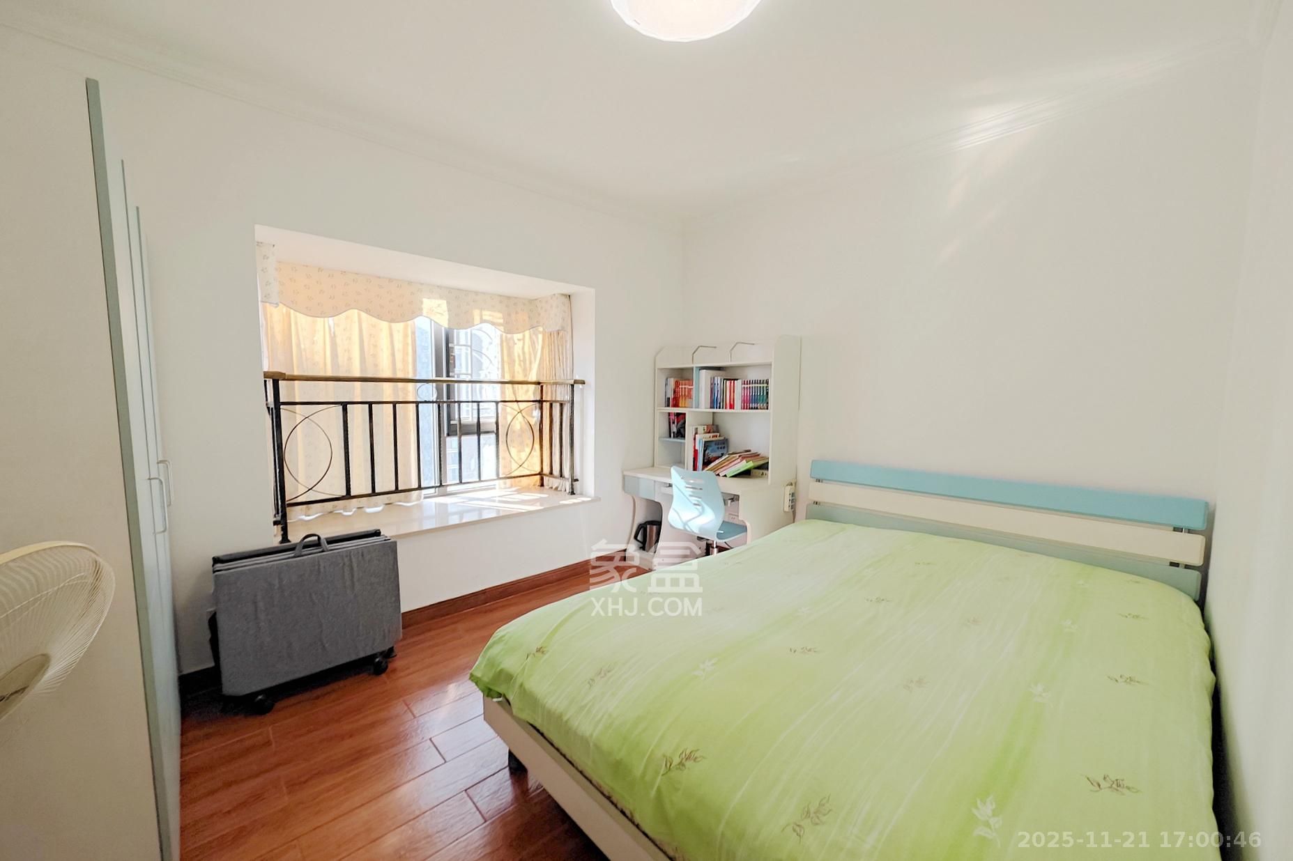 佳天瑞宁花园 2室2厅1卫 76.8万 佳天瑞宁花园 2室2厅1卫 76.8万卧室