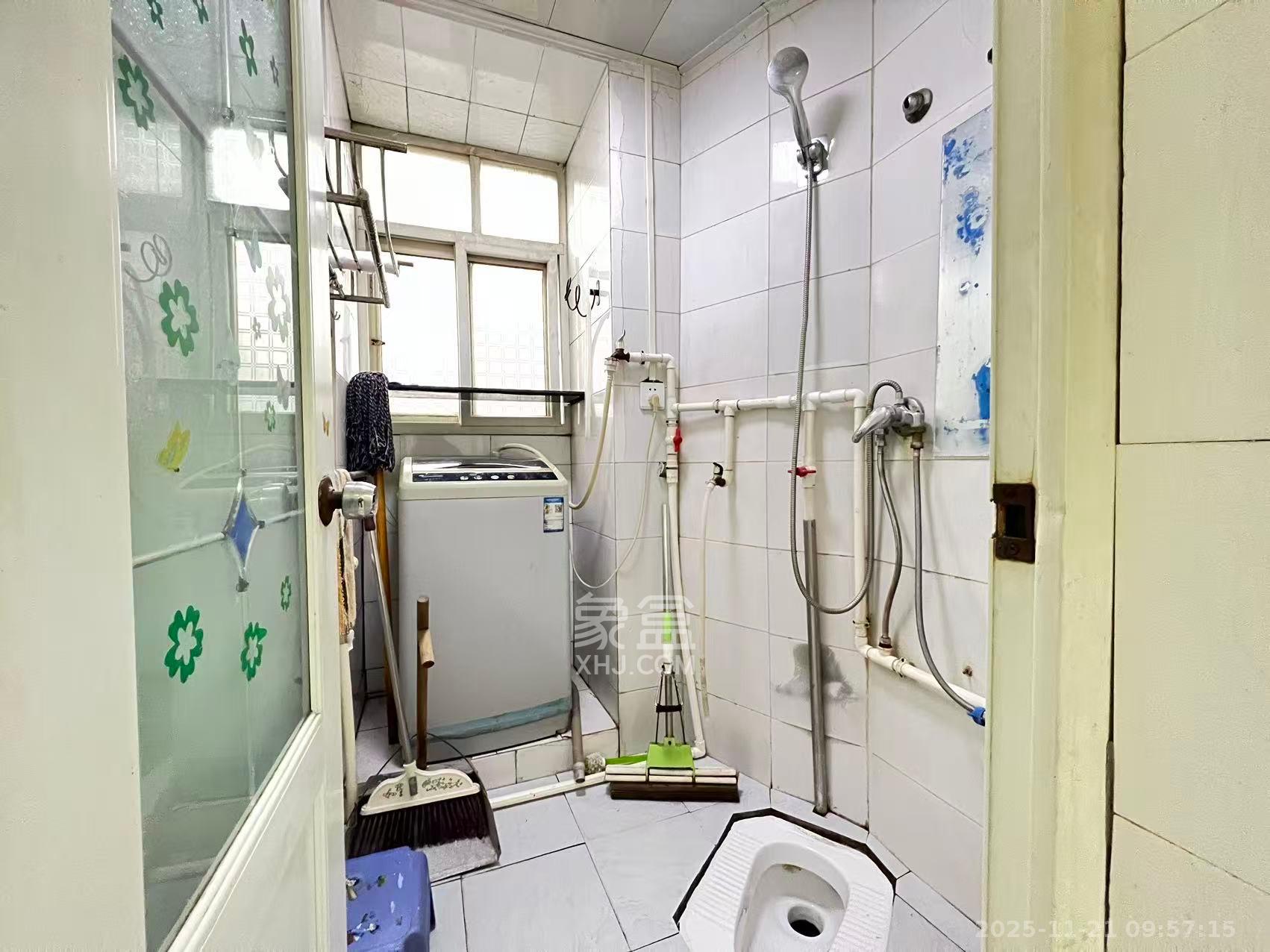 湖橡宿舍/湖橡小区 1室1厅1卫 1450.0元/月 湖橡宿舍/湖橡小区 1室1厅1卫 1450.0元/月室内图