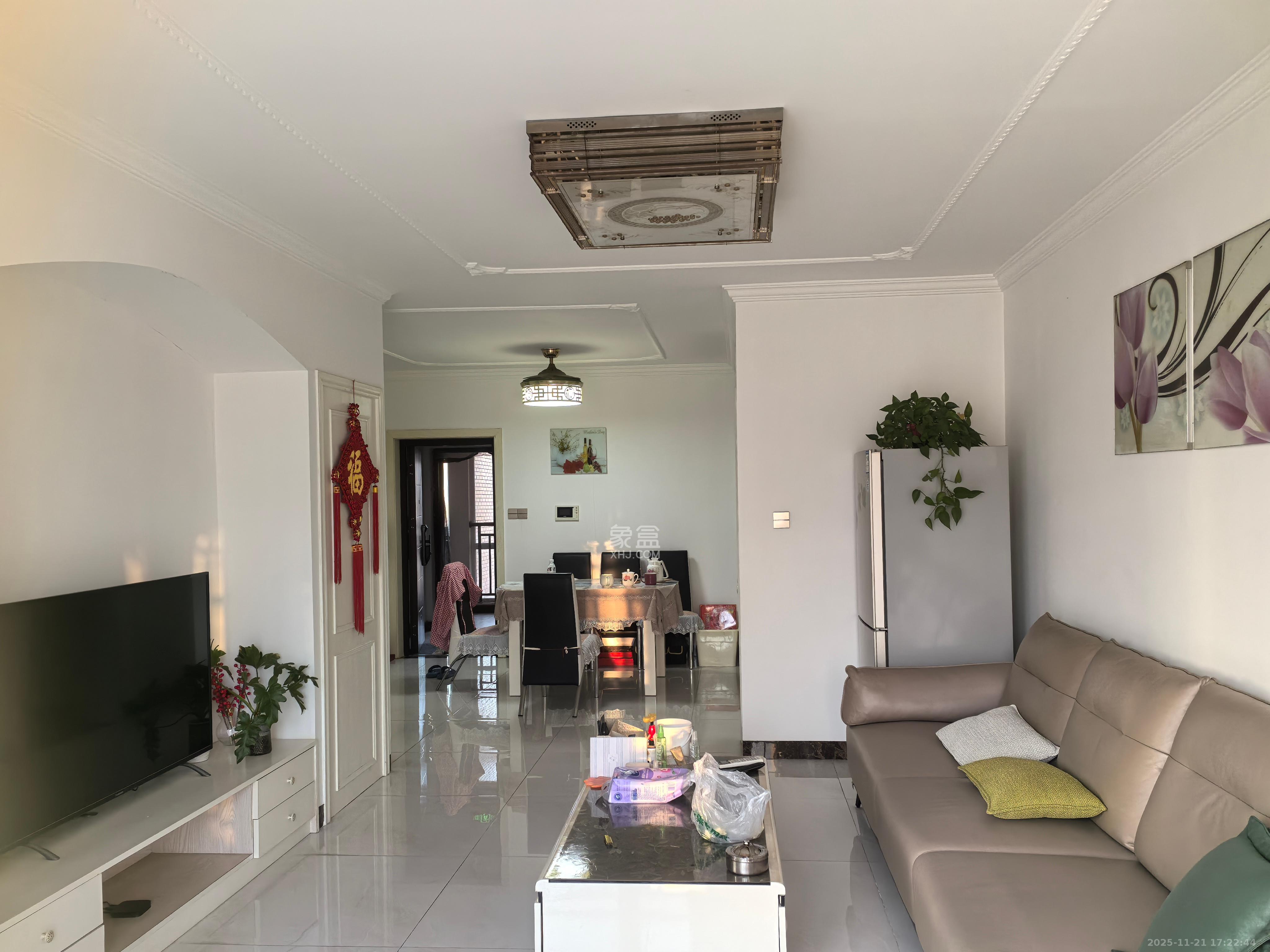 丽发新城 2室2厅1卫 1800.0元/月 丽发新城 2室2厅1卫 1800.0元/月室内图