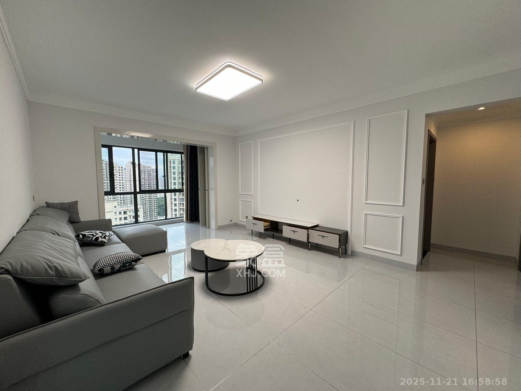 云和华府  3室2厅2卫    3000.0元/月室内图