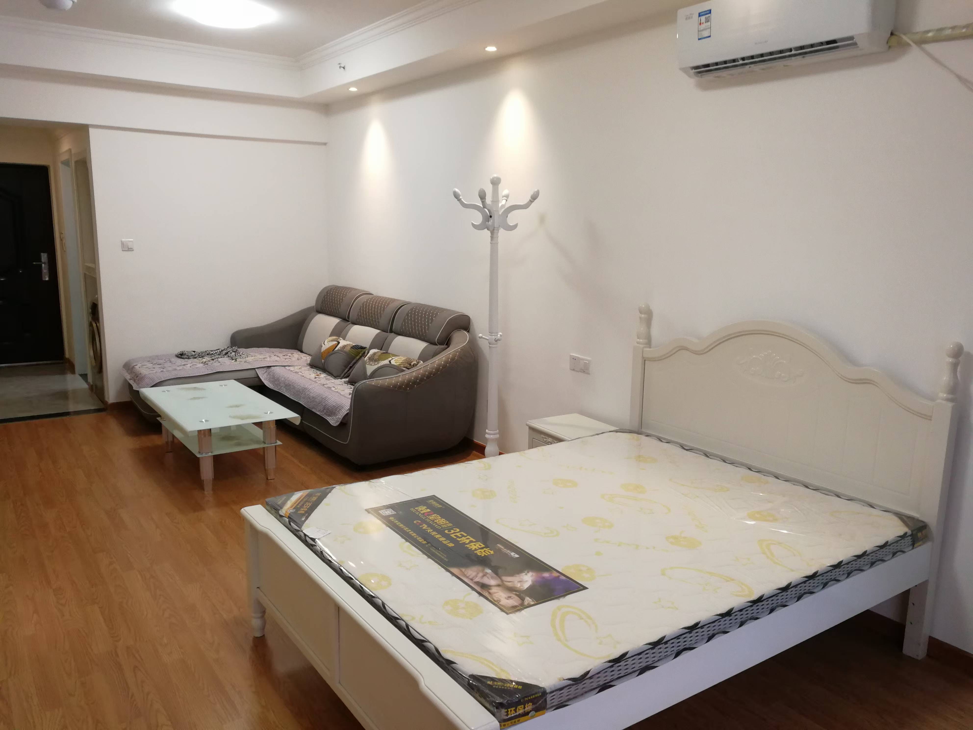 五江碧桂园城市广场  1室1厅1卫    1200.0元/月