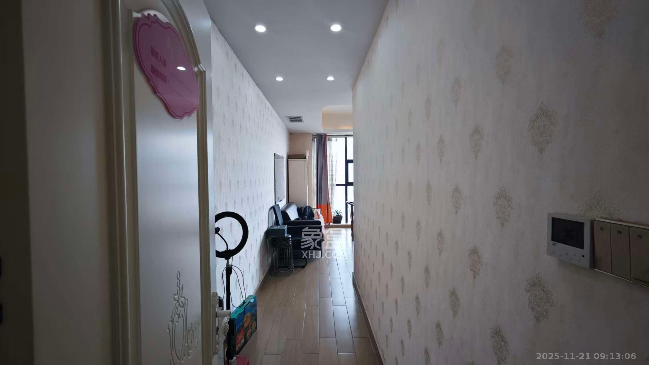 万坤图财富广场 1室1厅2卫 12000.0元/月 万坤图财富广场 1室1厅2卫 12000.0元/月室内图