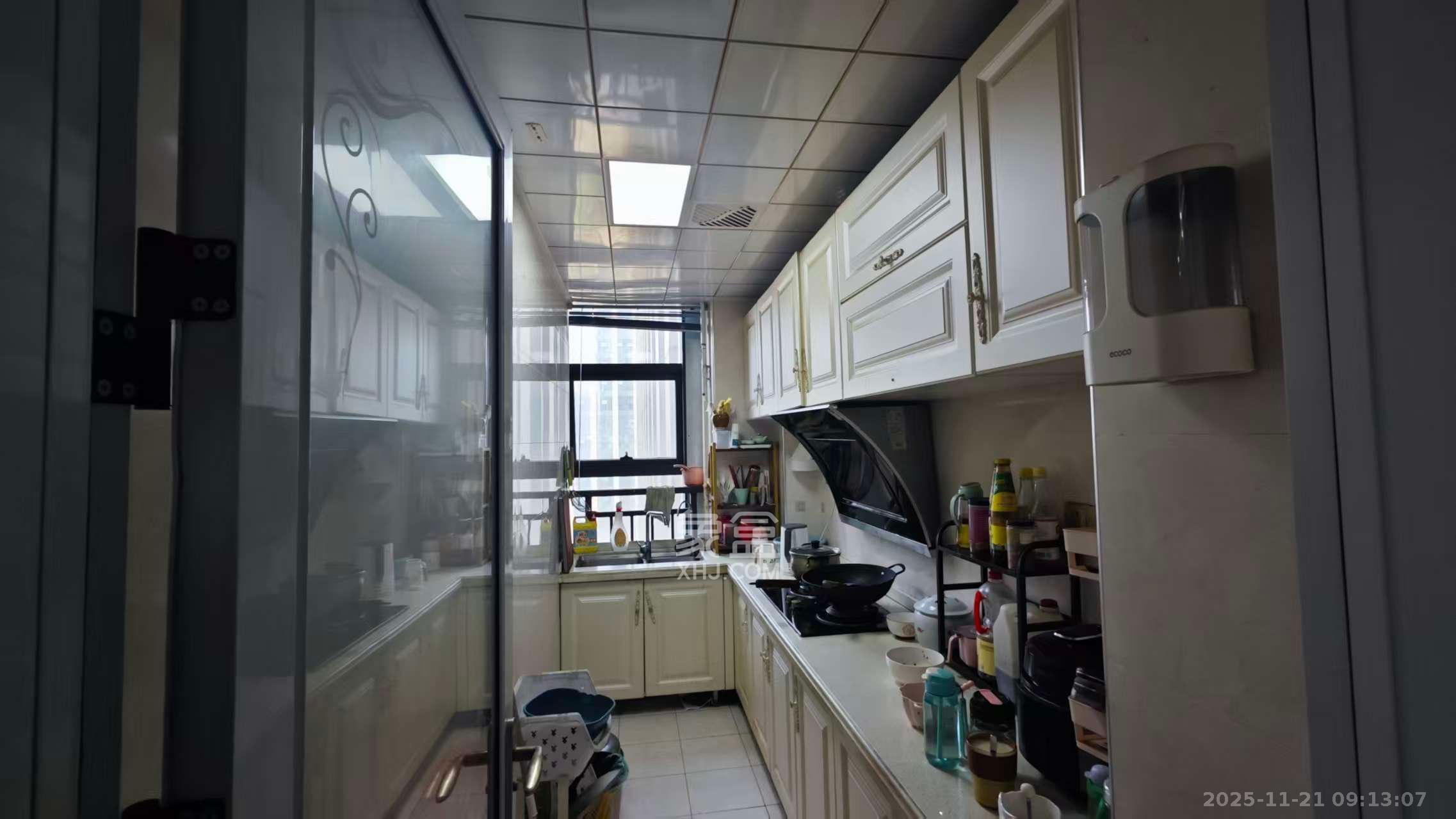 万坤图财富广场 1室1厅2卫 12000.0元/月 万坤图财富广场 1室1厅2卫 12000.0元/月室内图