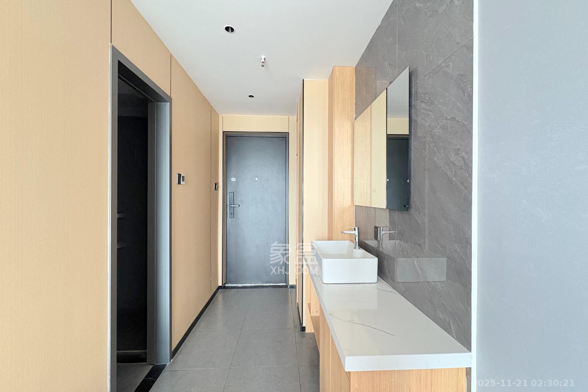 华润置地中心 1室0厅0卫 40.0万 华润置地中心 1室0厅0卫 40.0万卫生间