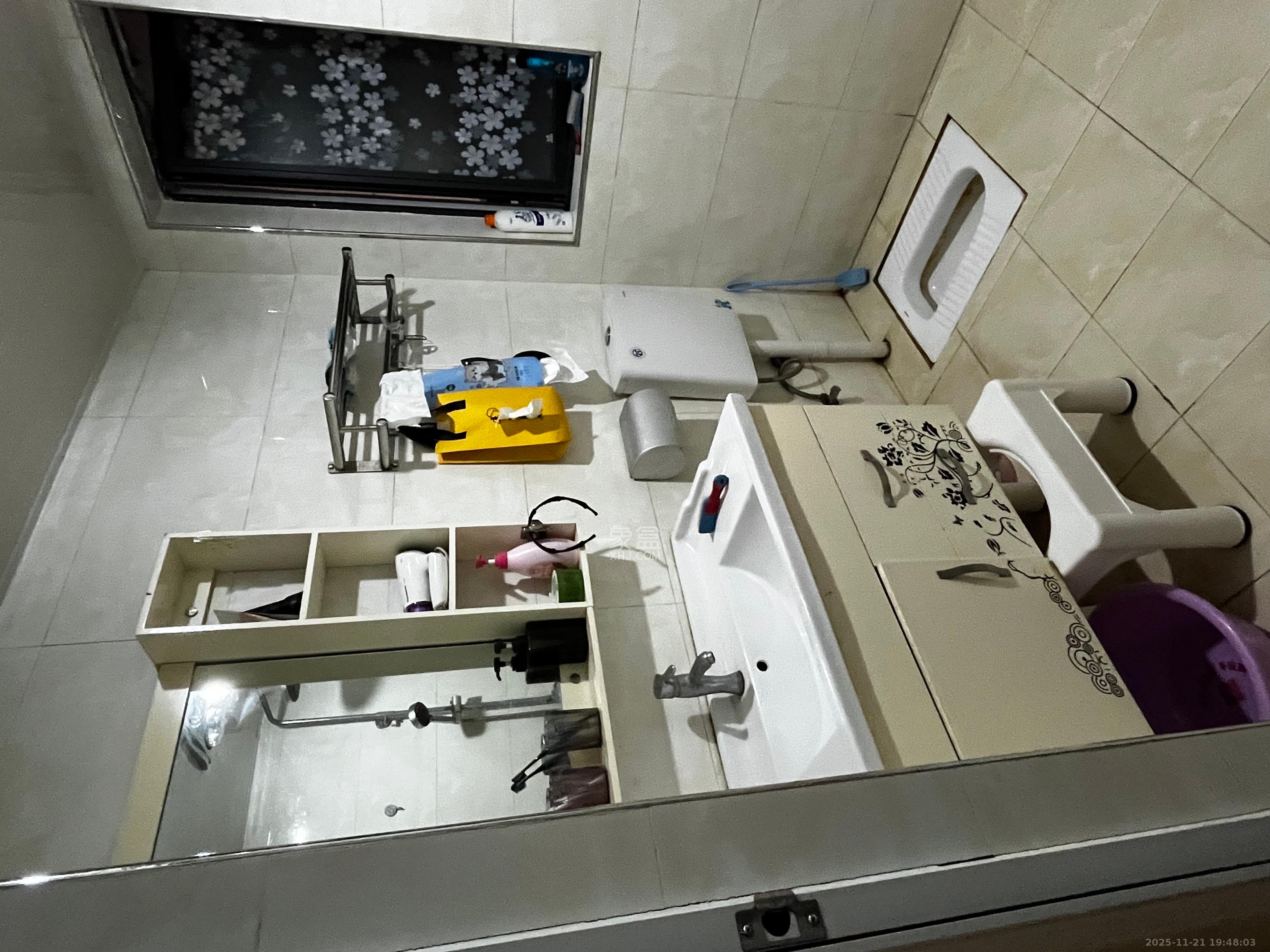 保利麓谷林语A区 1室1厅1卫 2200.0元/月 保利麓谷林语A区 1室1厅1卫 2200.0元/月室内图