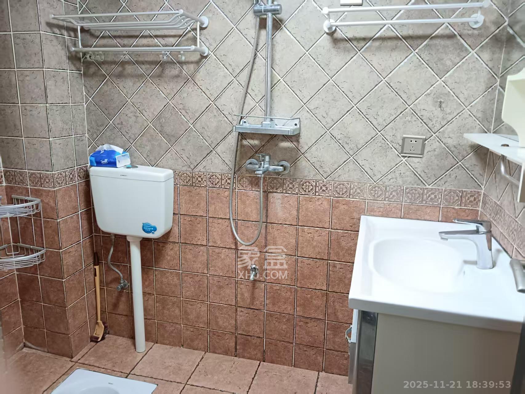 楚天世纪城东苑 2室2厅1卫 1600.0元/月 楚天世纪城东苑 2室2厅1卫 1600.0元/月室内图