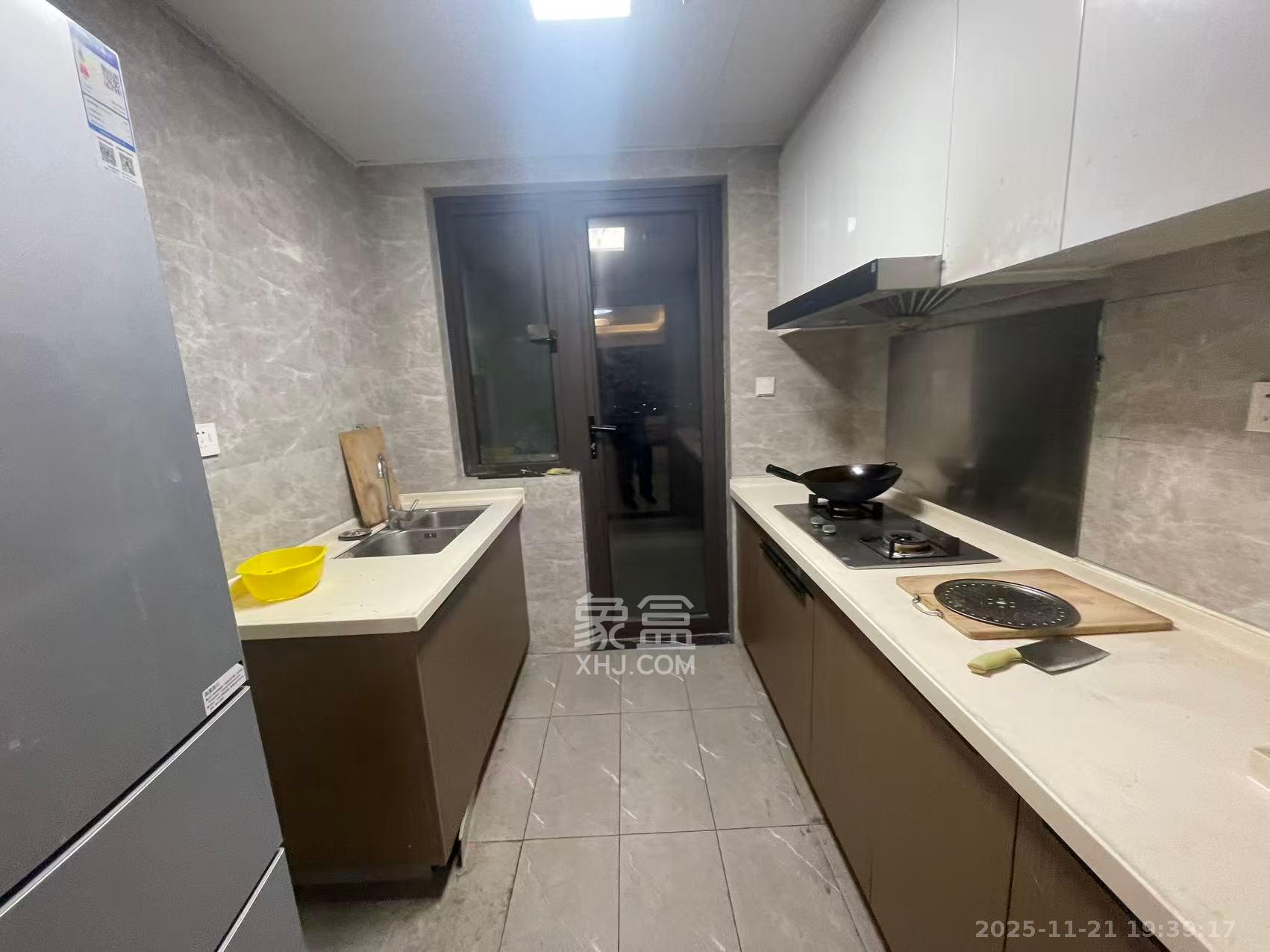 蓝光雍锦府 4室2厅2卫 2800.0元/月 蓝光雍锦府 4室2厅2卫 2800.0元/月室内图