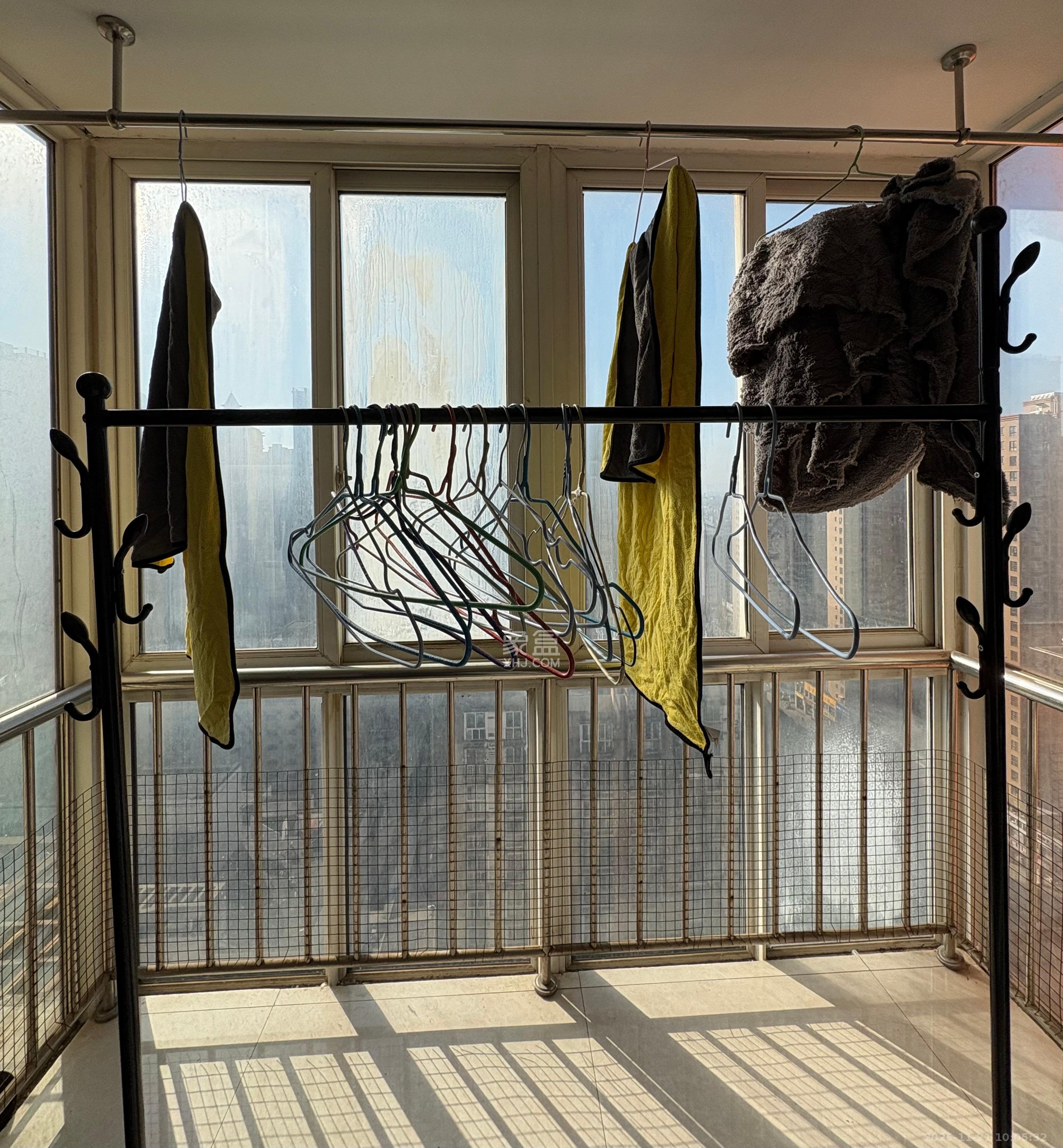 圣力华苑  1室2厅2卫    1650.0元/月室内图