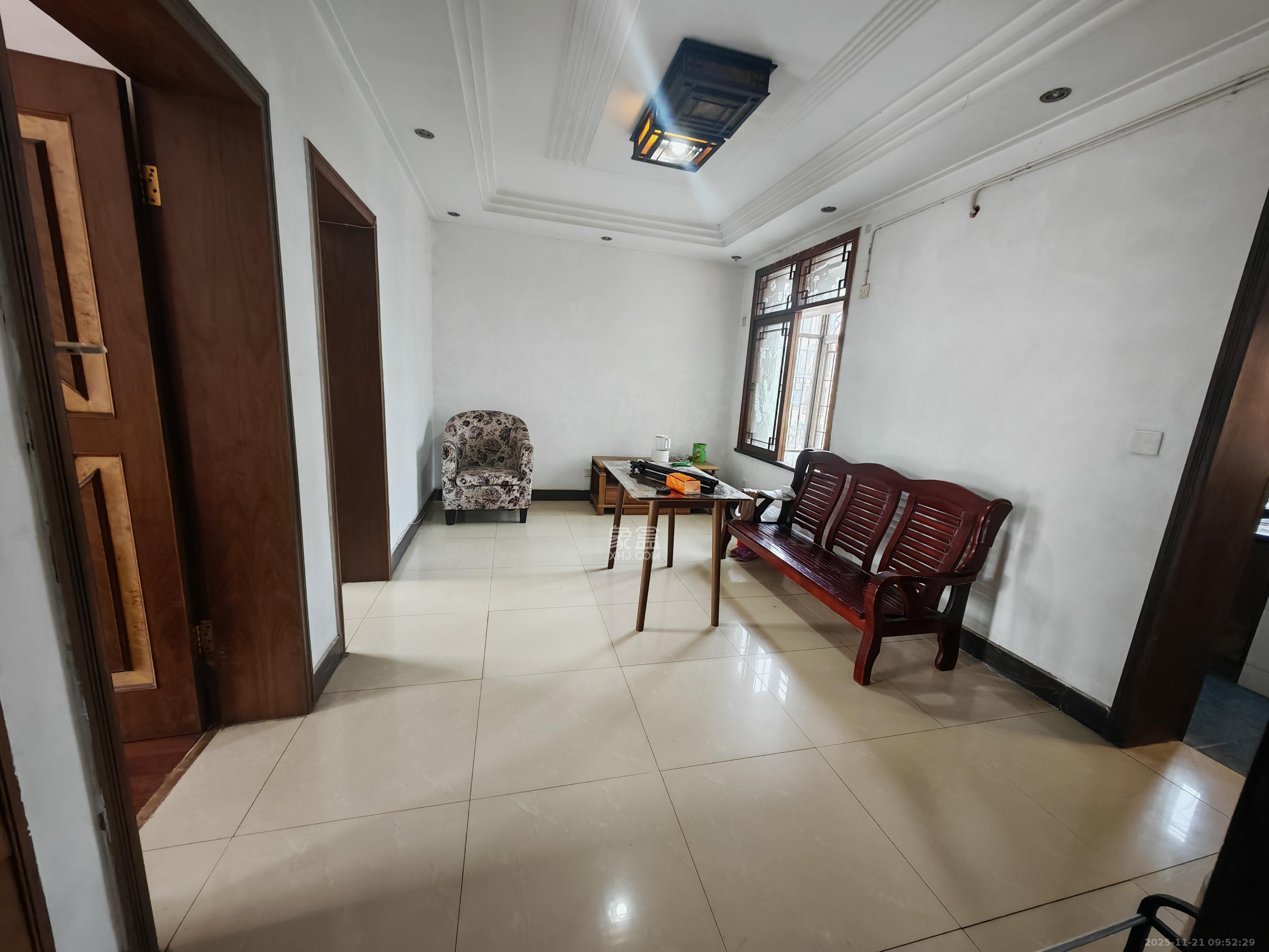 王公塘社区  2室1厅1卫    1400.0元/月室内图