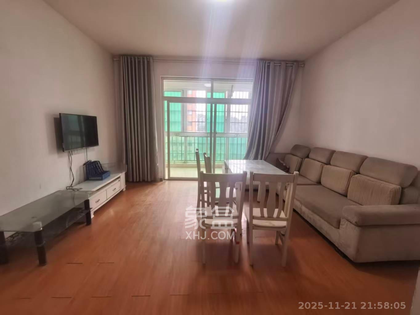 麓谷加州阳光 3室2厅2卫 2000.0元/月 麓谷加州阳光 3室2厅2卫 2000.0元/月室内图