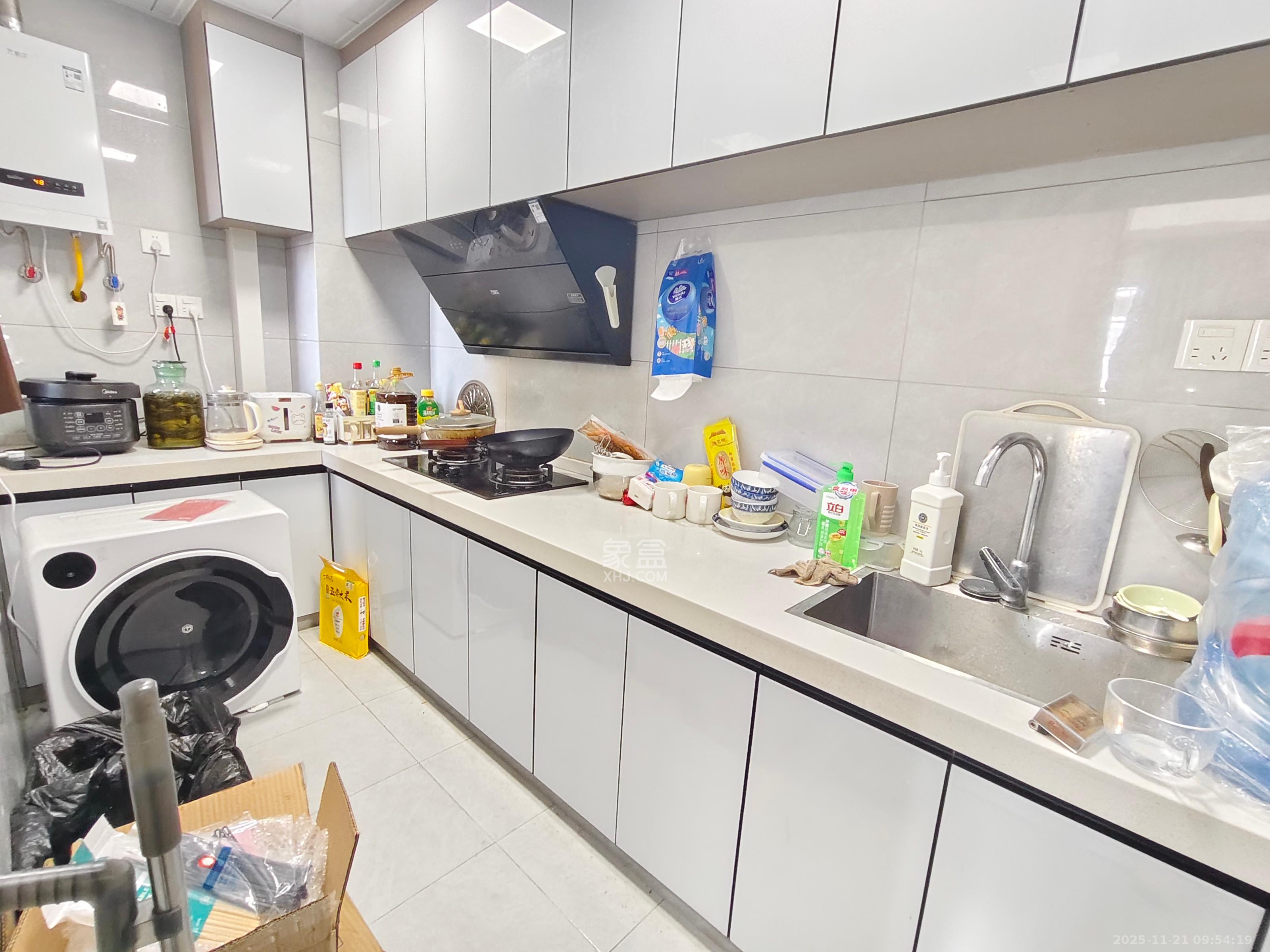 文景家园  2室1厅1卫    1800.0元/月室内图