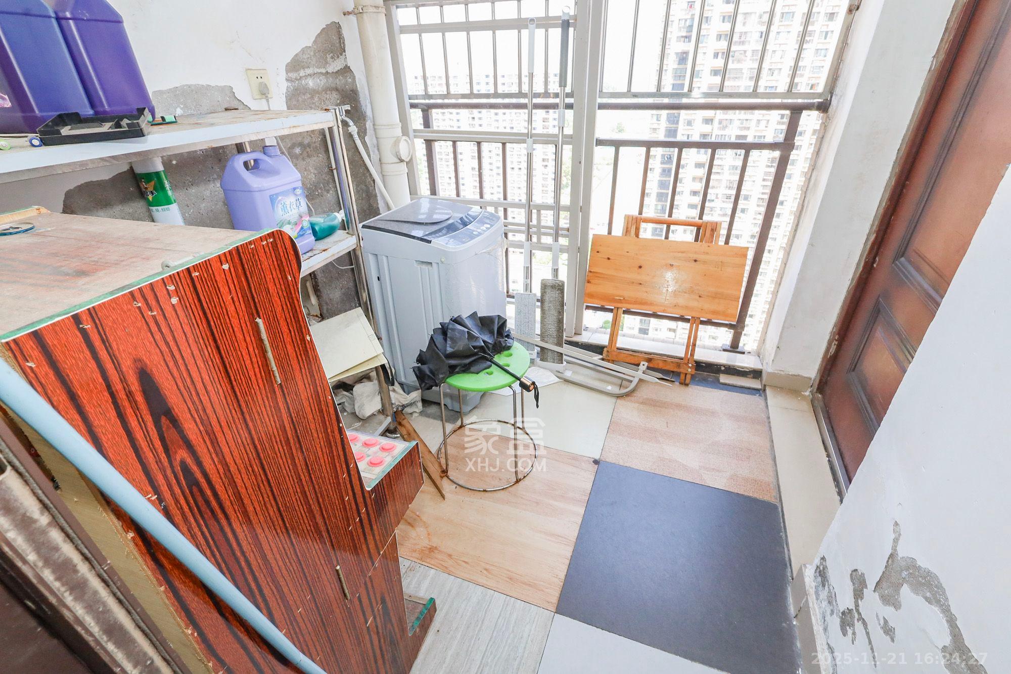 钰龙天下二期(钰龙佳园) 4室2厅1卫 2500.0元/月 钰龙天下二期(钰龙佳园) 4室2厅1卫 2500.0元/月室内图