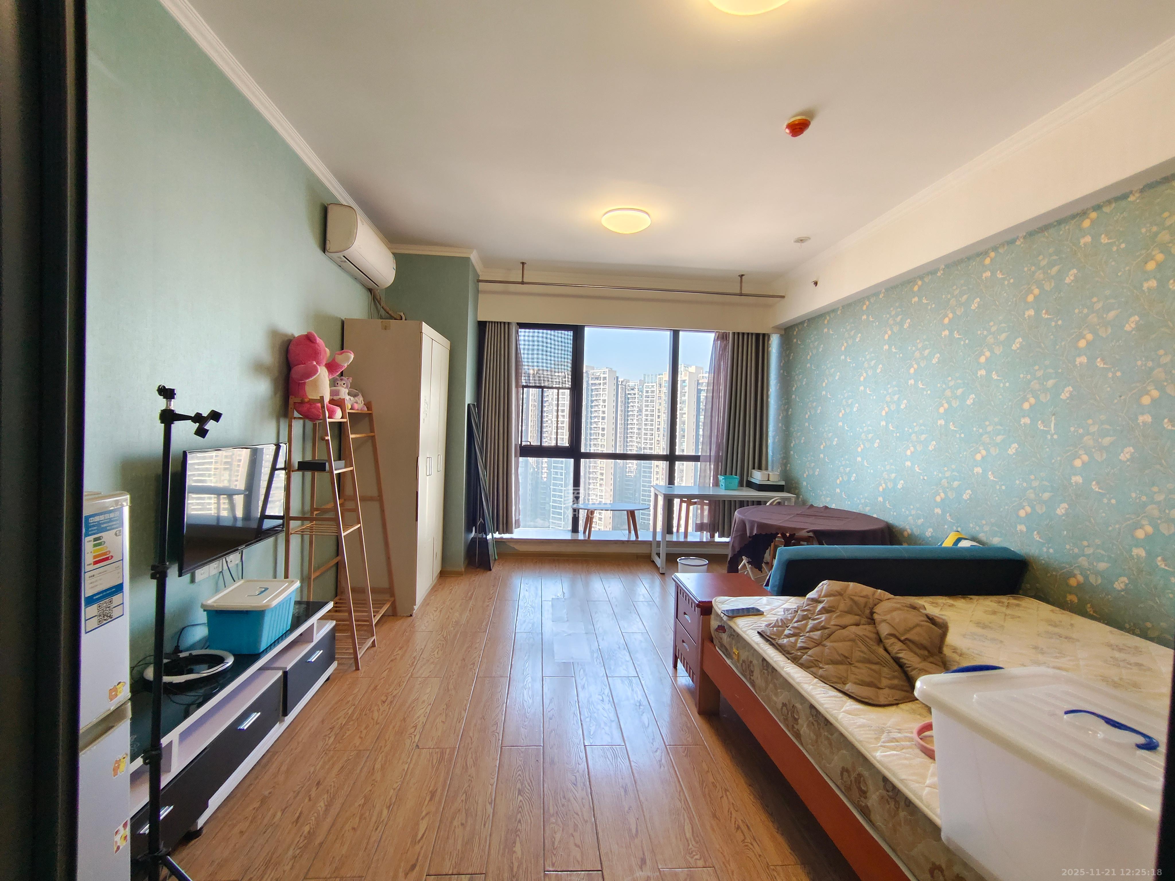 融科东南海  1室1厅1卫    1300.0元/月室内图