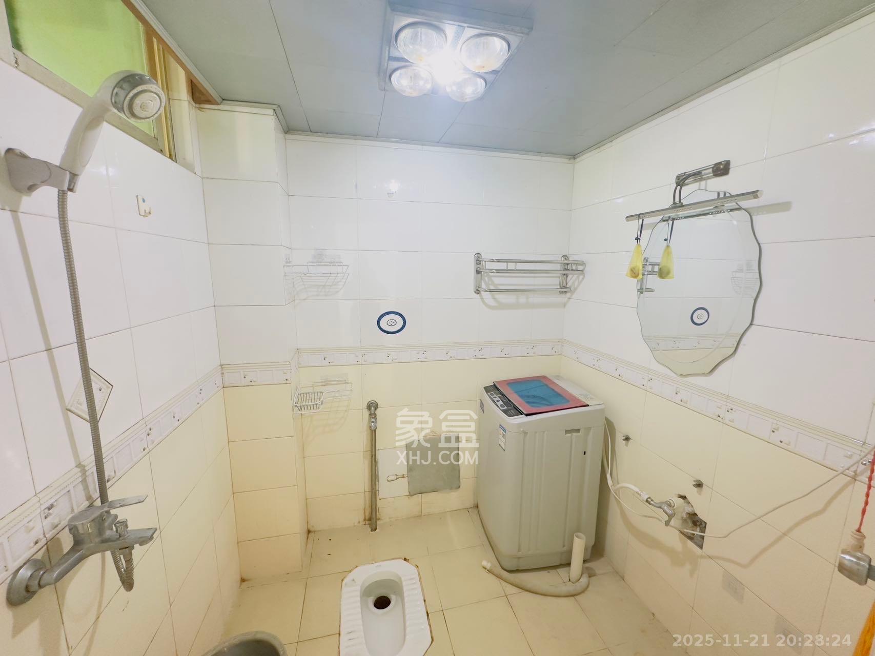 中南汽车世界 2室2厅1卫 1000.0元/月 中南汽车世界 2室2厅1卫 1000.0元/月室内图