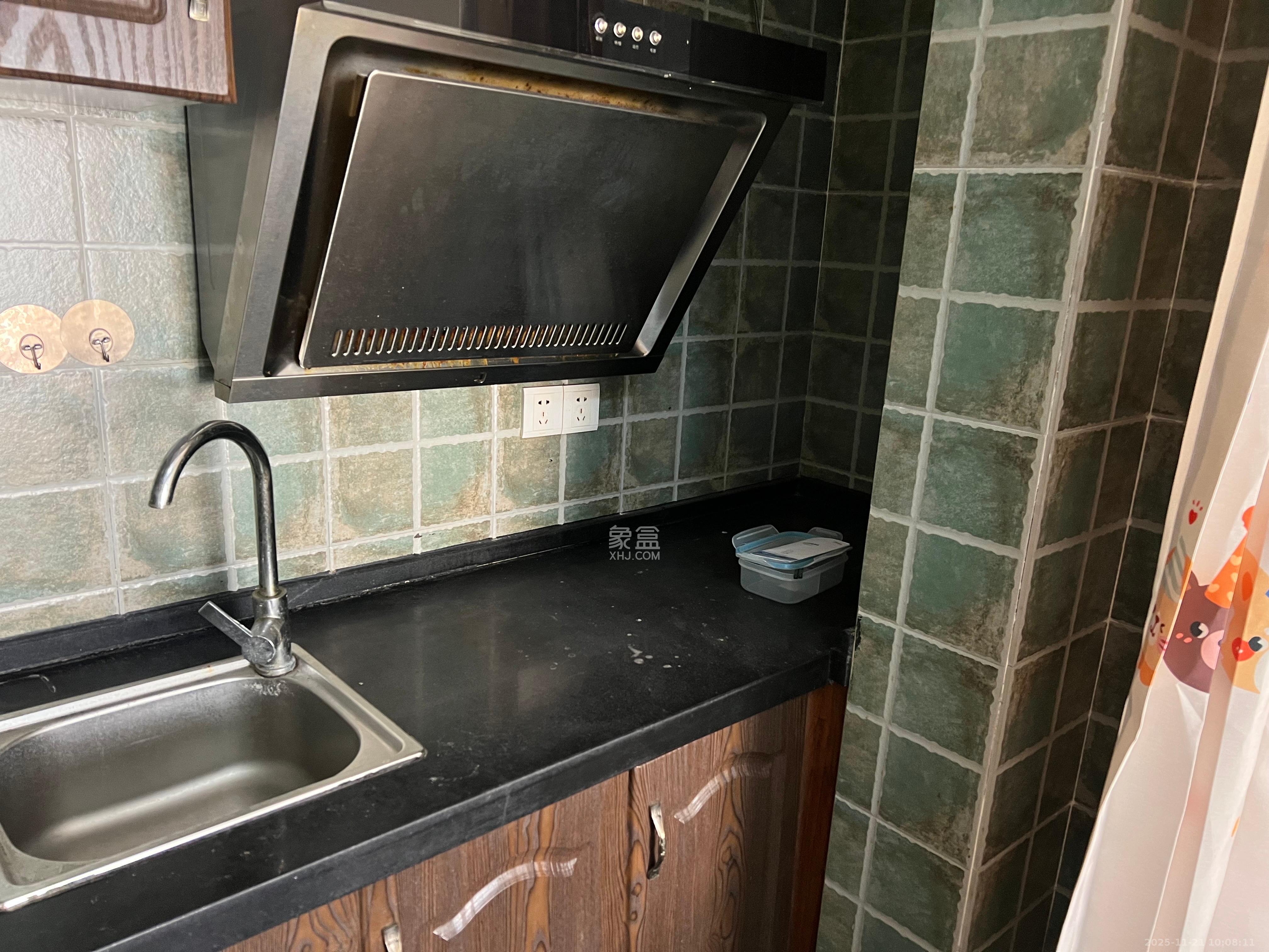 佳兴国际汇 1室1厅1卫 1300.0元/月 佳兴国际汇 1室1厅1卫 1300.0元/月室内图