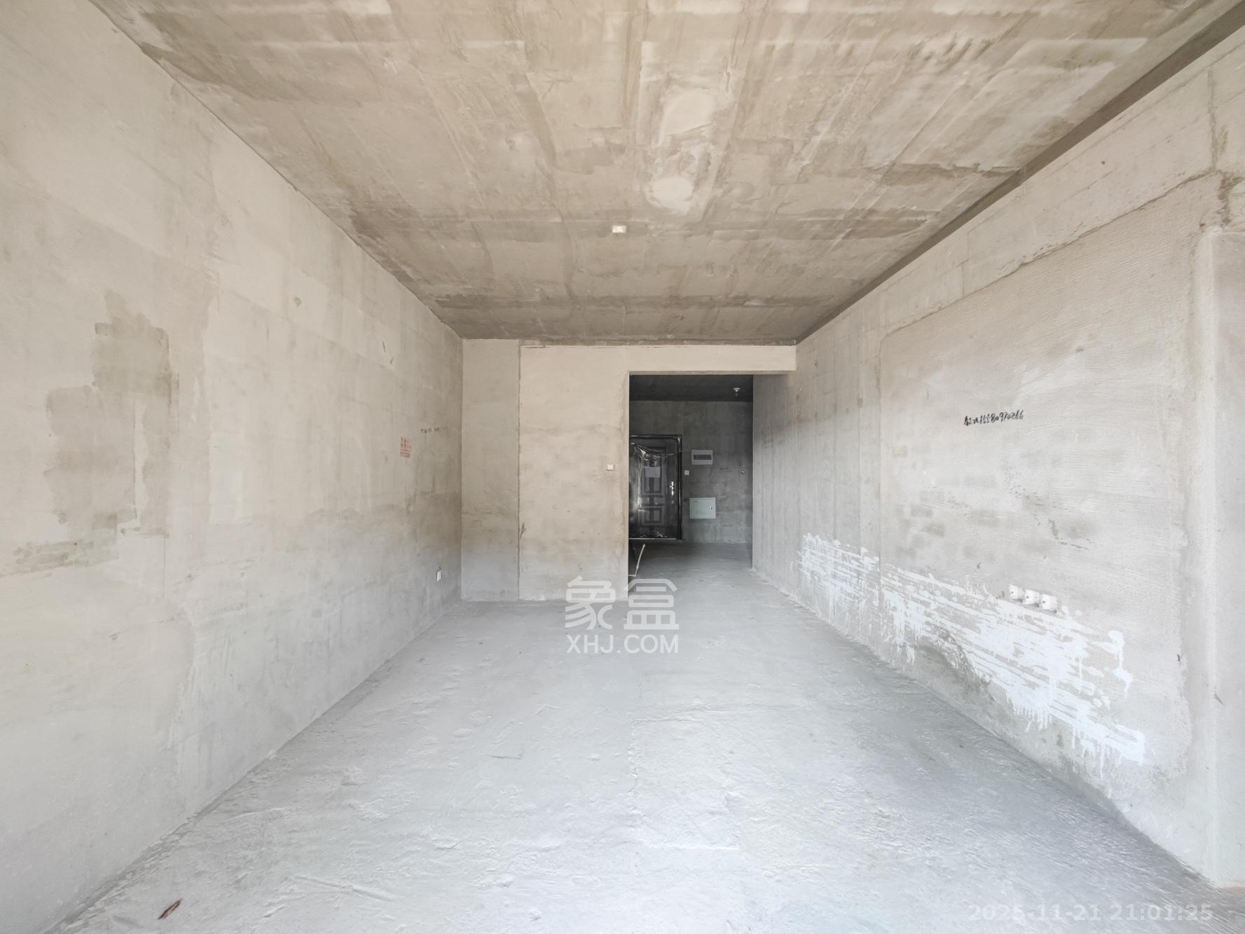 潇湘名城(新里程潇湘名城) 3室2厅1卫 88.0万 潇湘名城(新里程潇湘名城) 3室2厅1卫 88.0万客厅