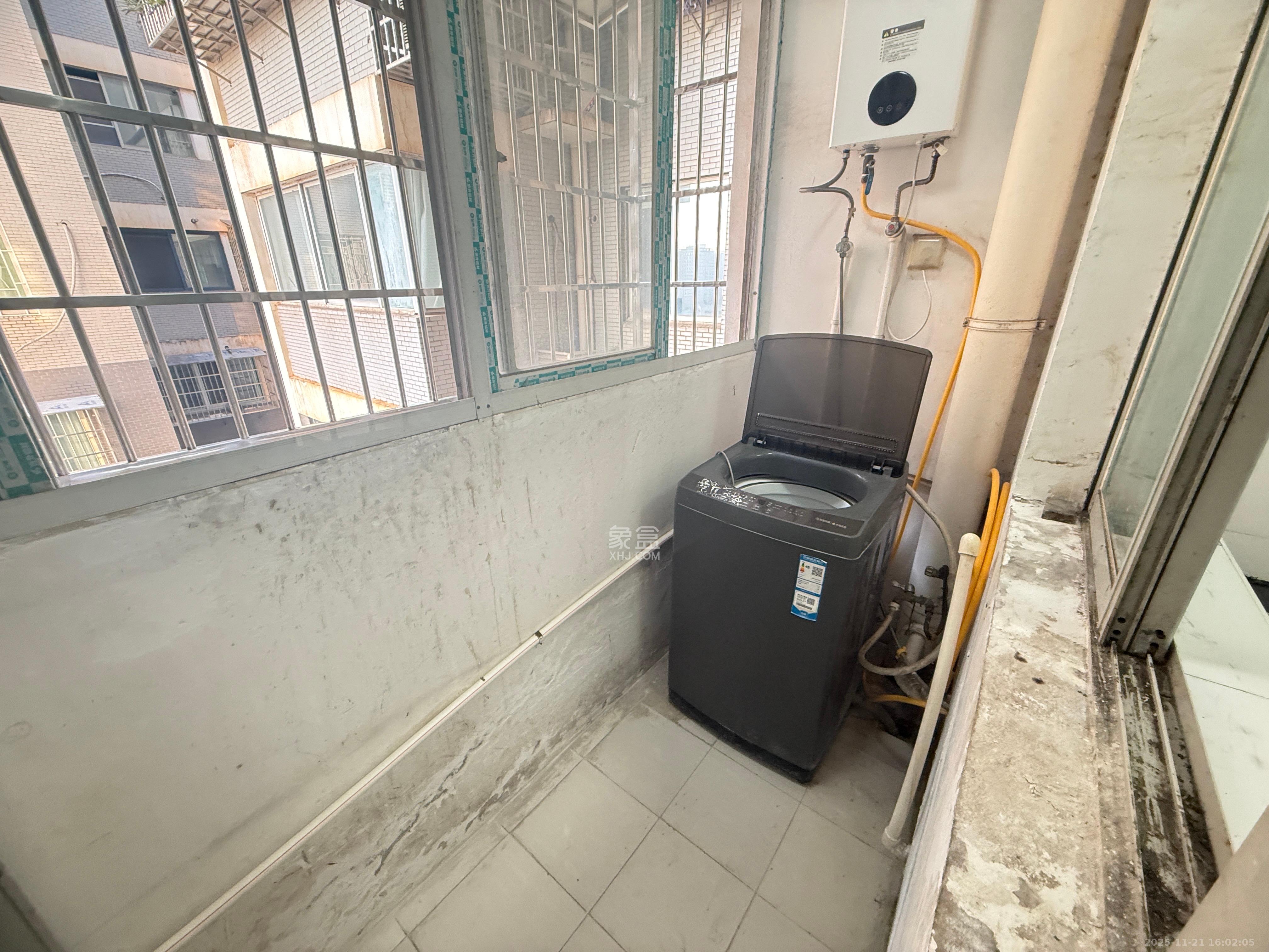 白沙湾嘉园 3室2厅1卫 2800.0元/月 白沙湾嘉园 3室2厅1卫 2800.0元/月室内图