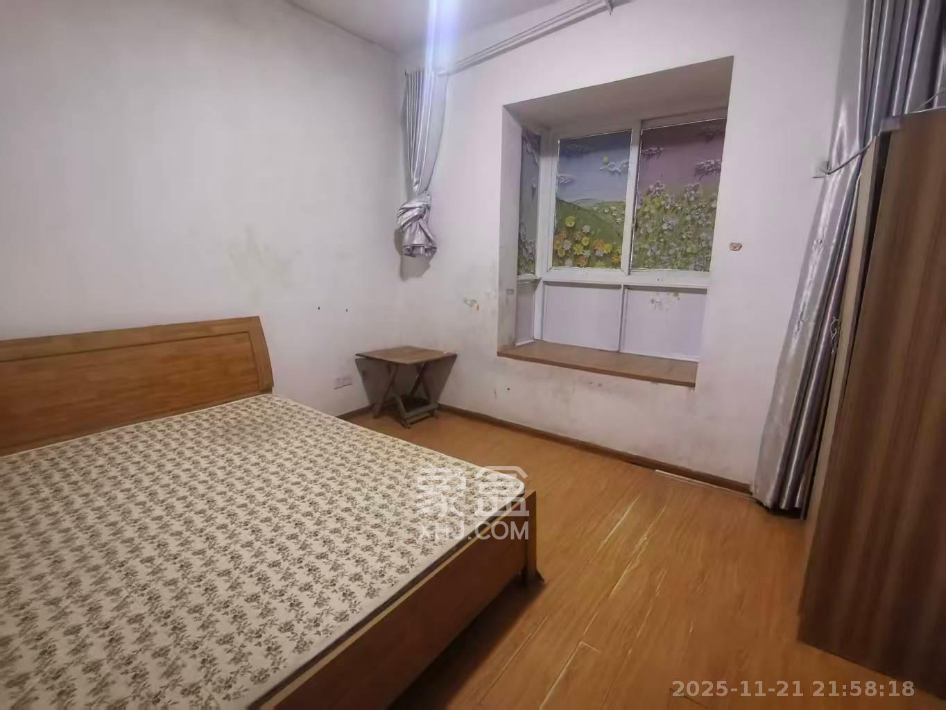 麓谷加州阳光 3室2厅2卫 2000.0元/月 麓谷加州阳光 3室2厅2卫 2000.0元/月室内图