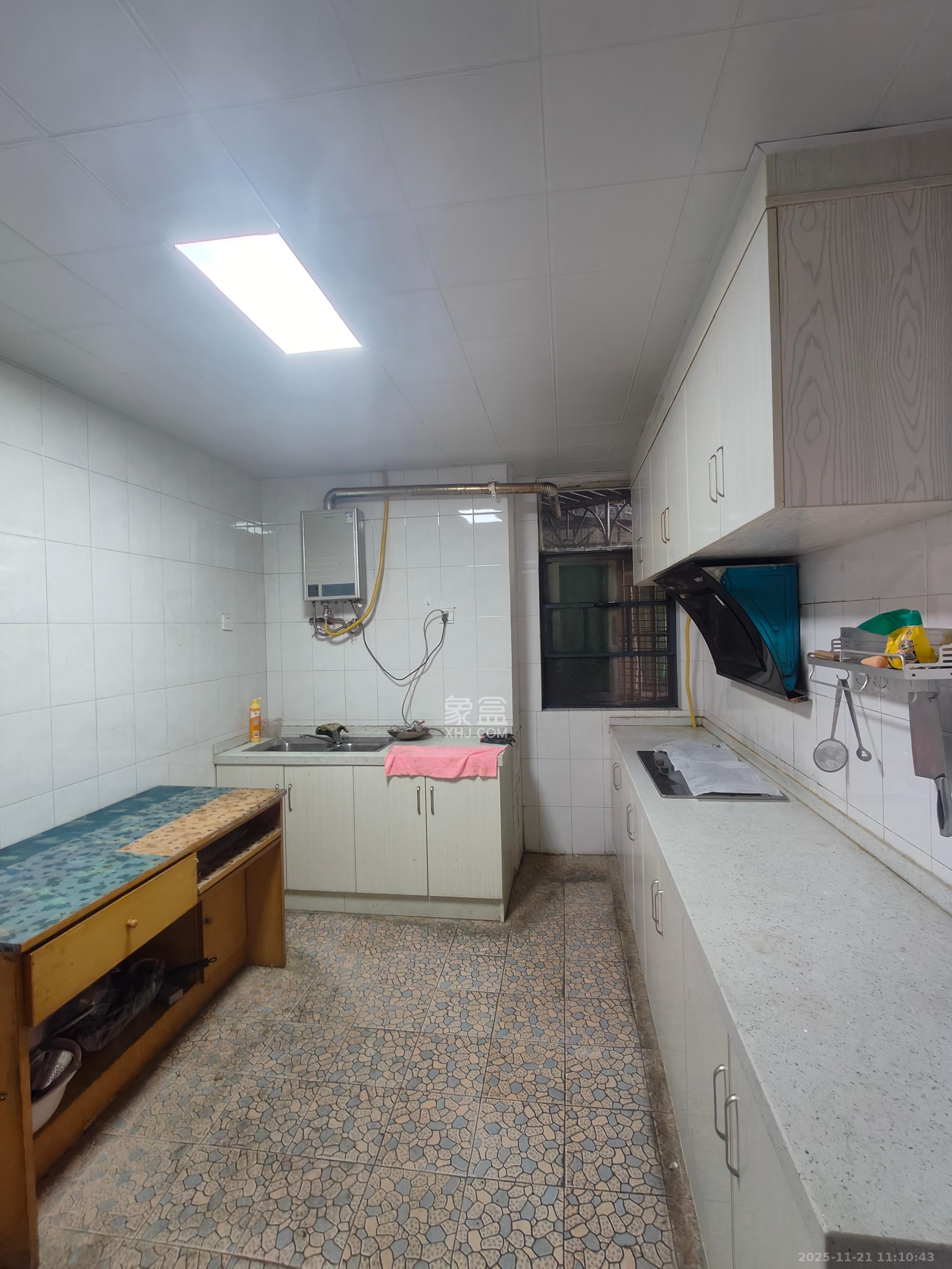 金昌花园 3室2厅2卫 2000.0元/月 金昌花园 3室2厅2卫 2000.0元/月室内图