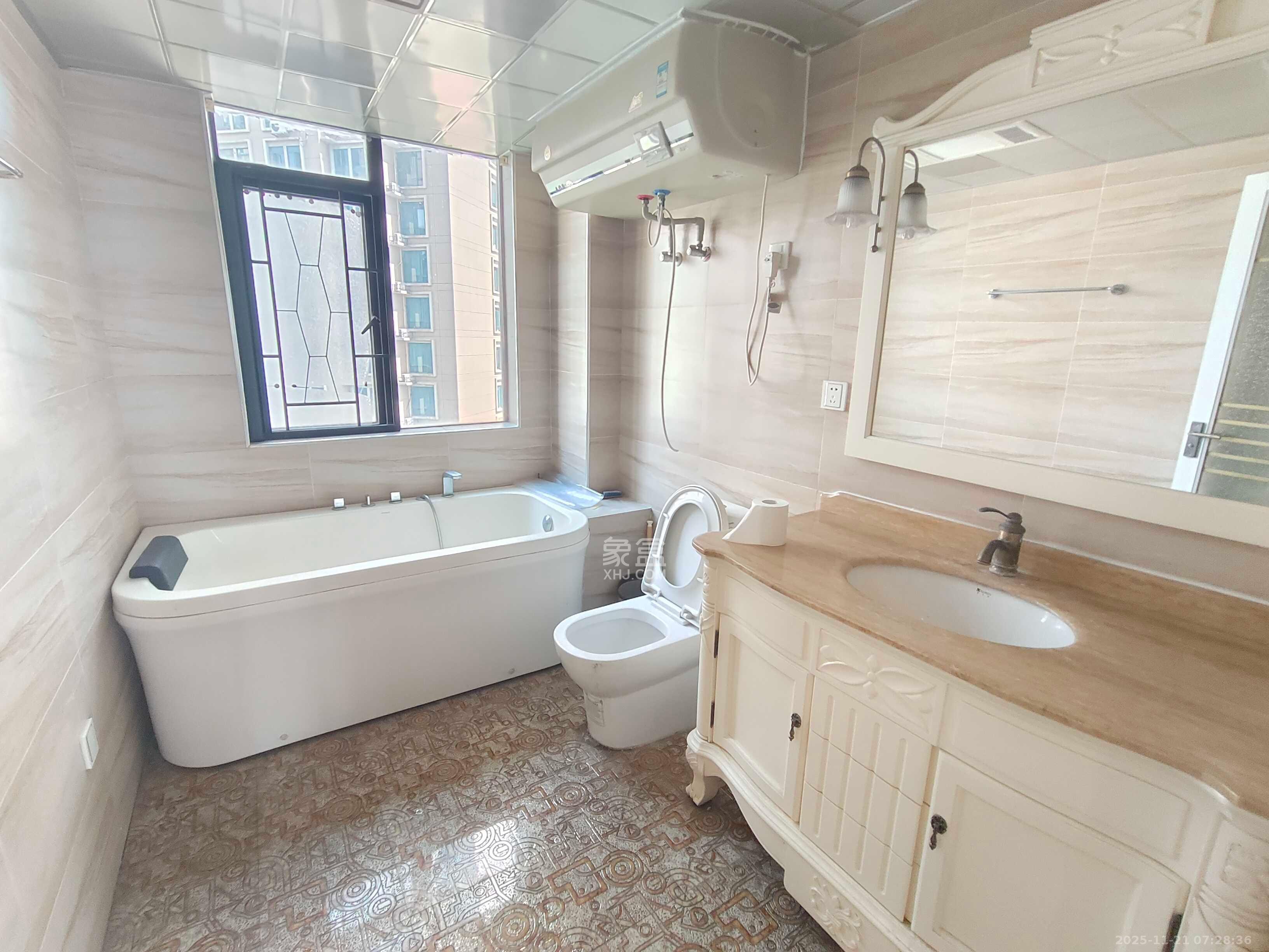 融圣国际 3室1厅2卫 3500.0元/月 融圣国际 3室1厅2卫 3500.0元/月室内图