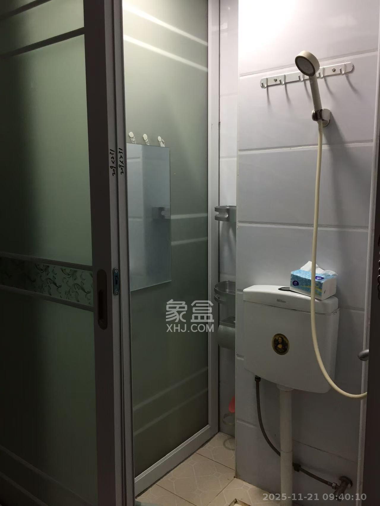 叠彩兰亭  1室1厅1卫    1100.0元/月室内图