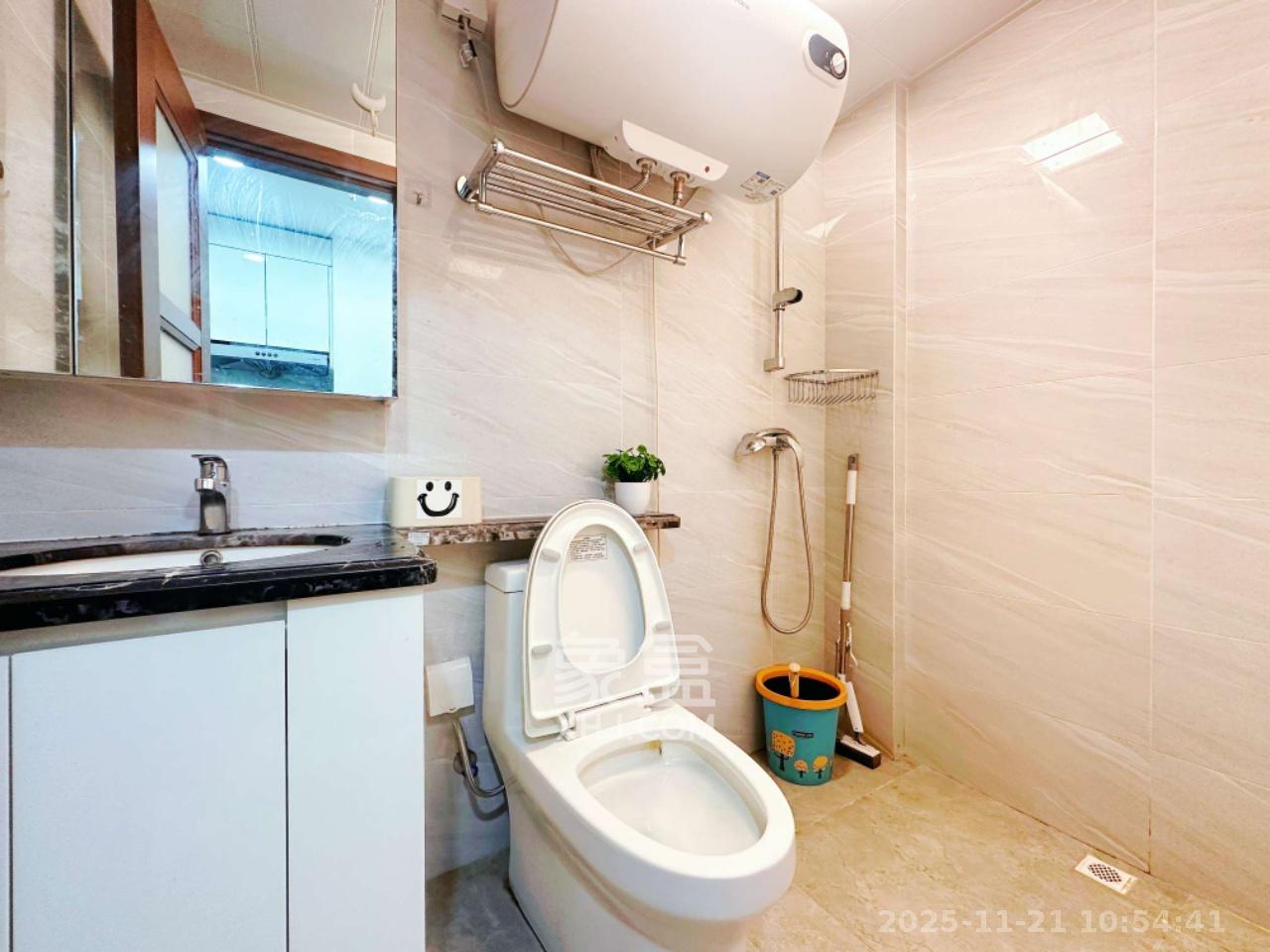 碧桂园印象  1室1厅1卫    1600.0元/月室内图