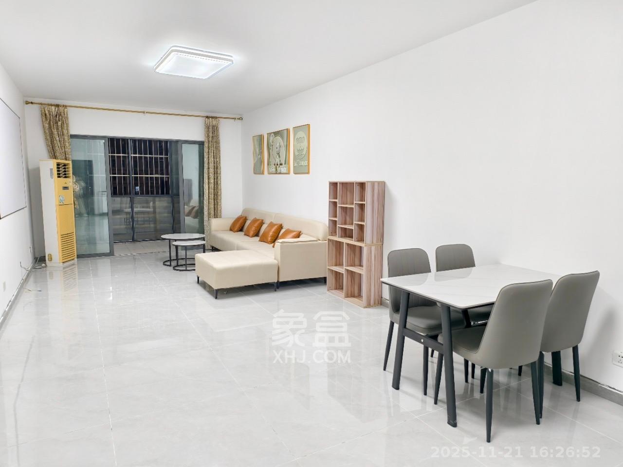 鼎丰前城  2室2厅1卫    2200.0元/月