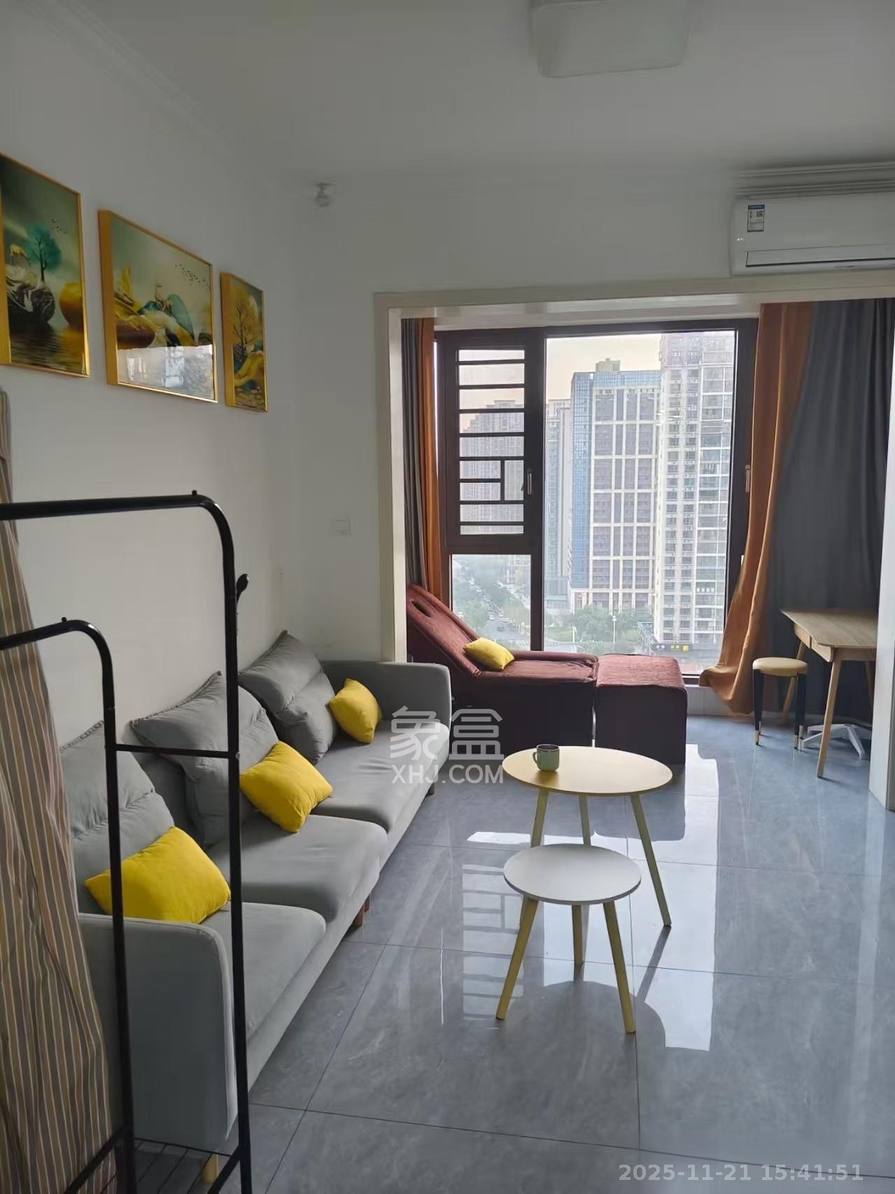 恒大江湾 3室1厅1卫 2300.0元/月 恒大江湾 3室1厅1卫 2300.0元/月室内图