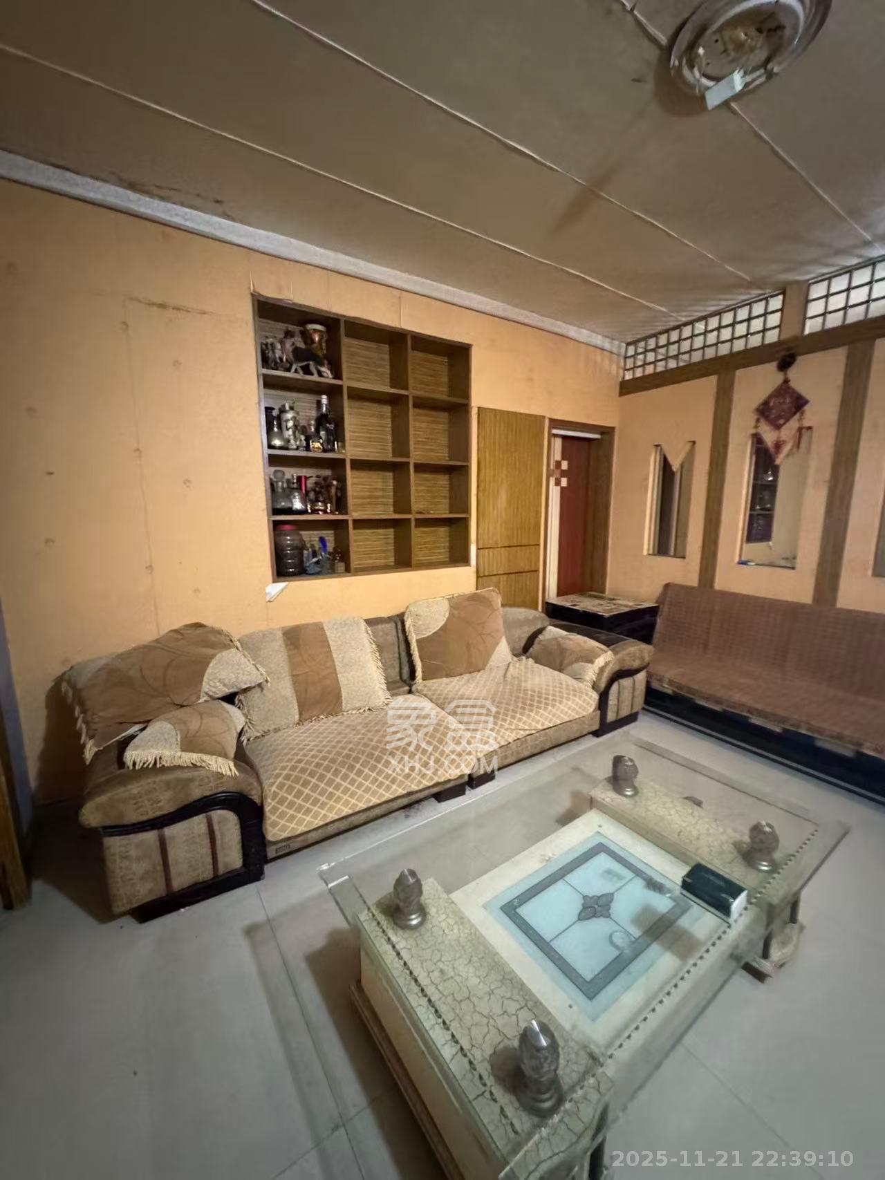 东方银座（东方摩卡）  1室1厅1卫    1000.0元/月