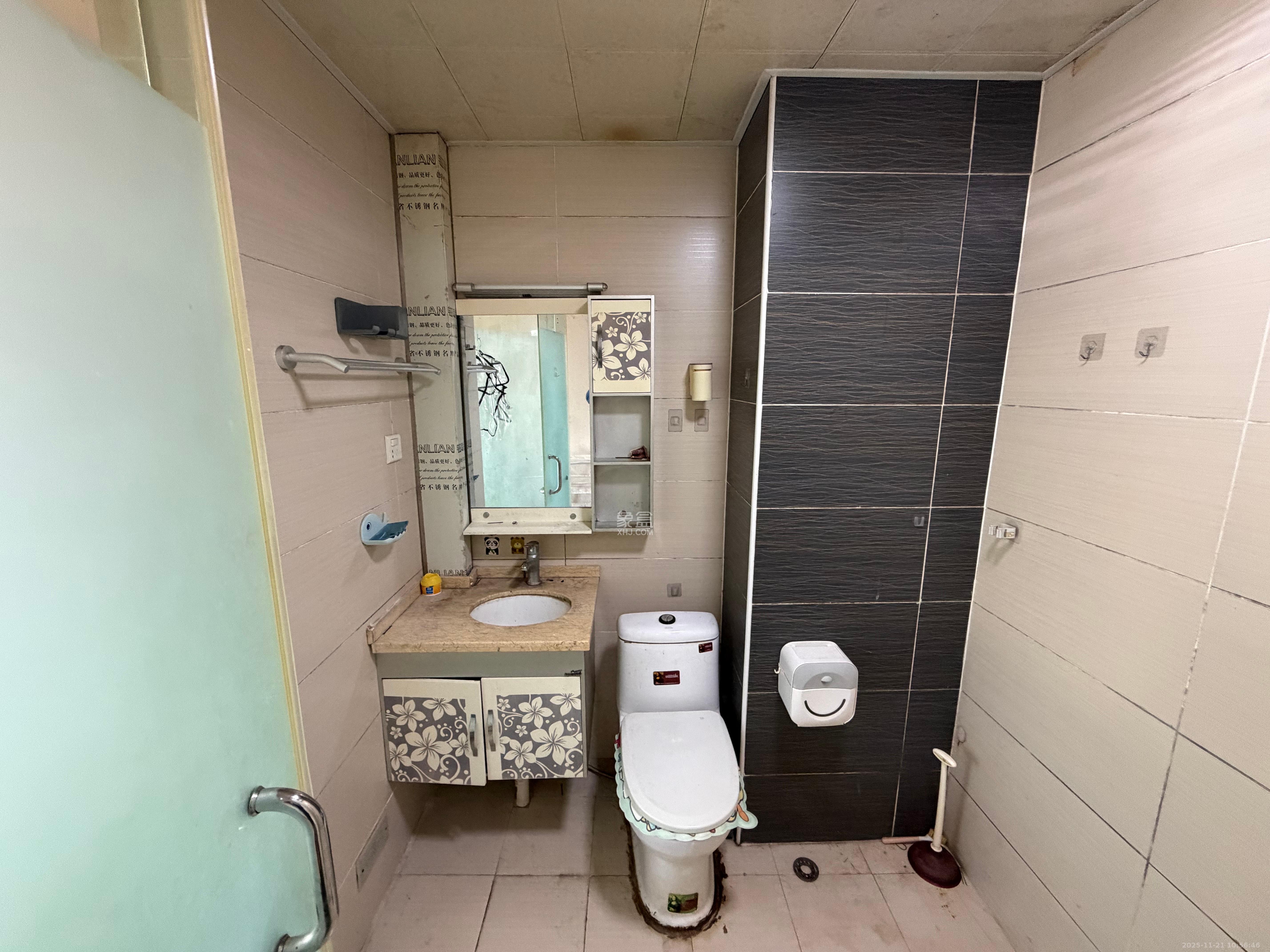 水岸世景  1室1厅1卫    1000.0元/月室内图